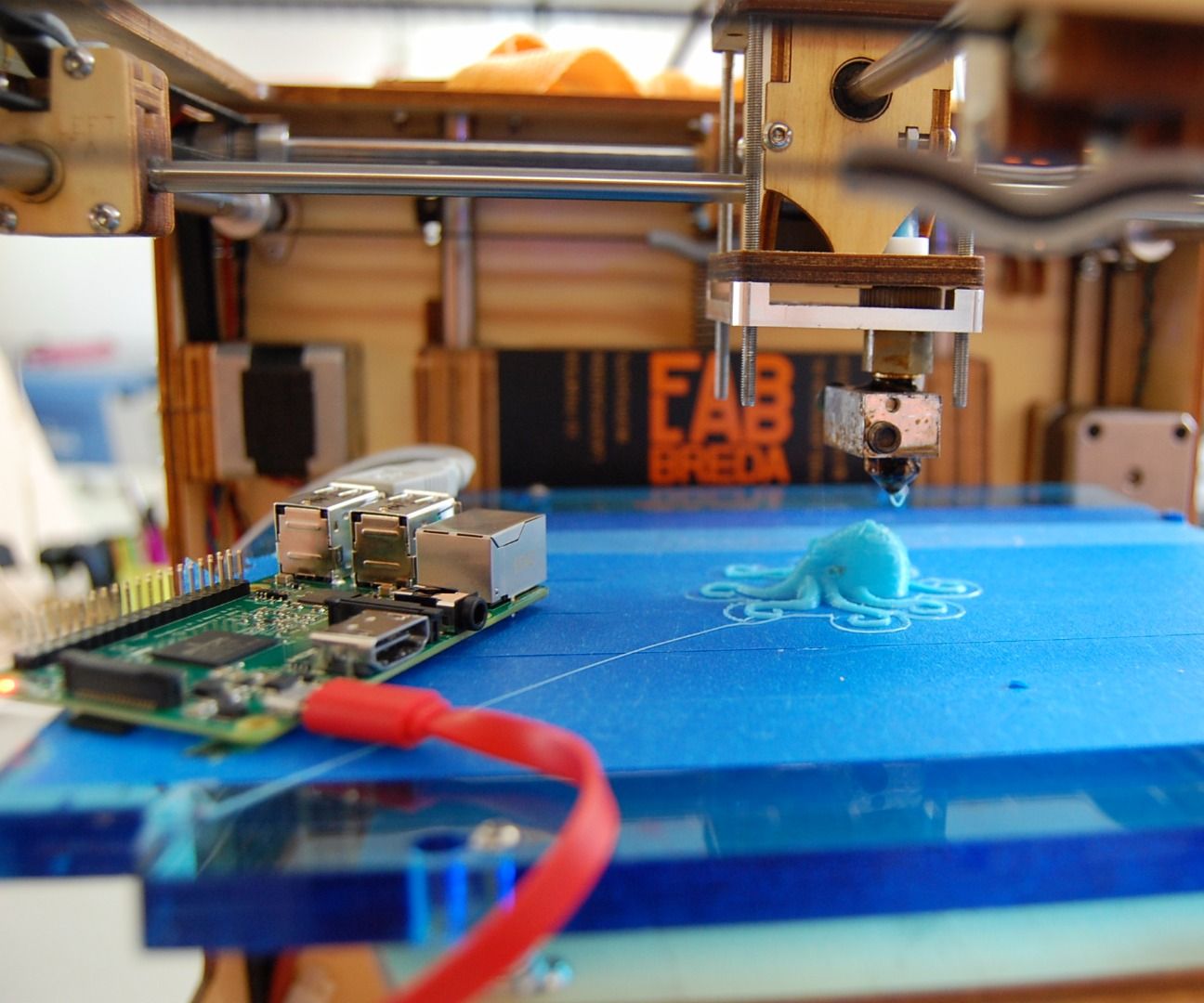 Wireless 3D Printing With Octoprint on an Ultimaker