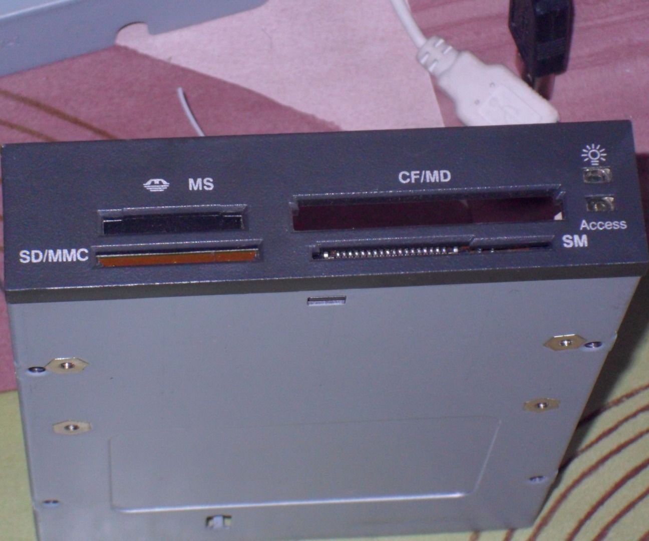 Internal  Card Reader to Usb
