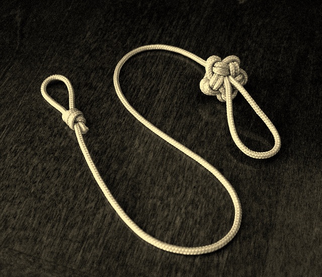 How to Tie a Single Strand Star Knot