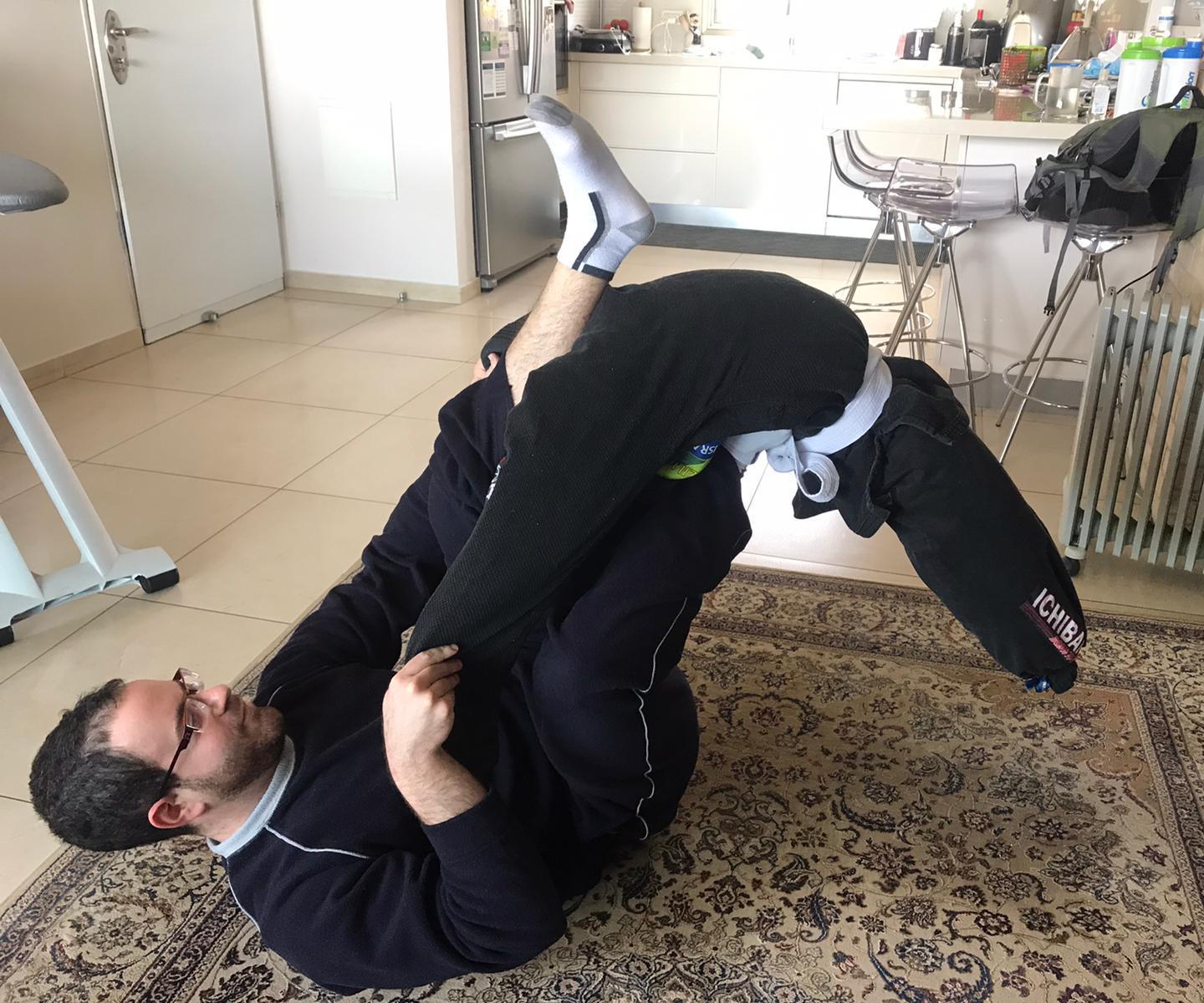 How to Make a BJJ Dummy to Help You Train During the Covid-19 Period