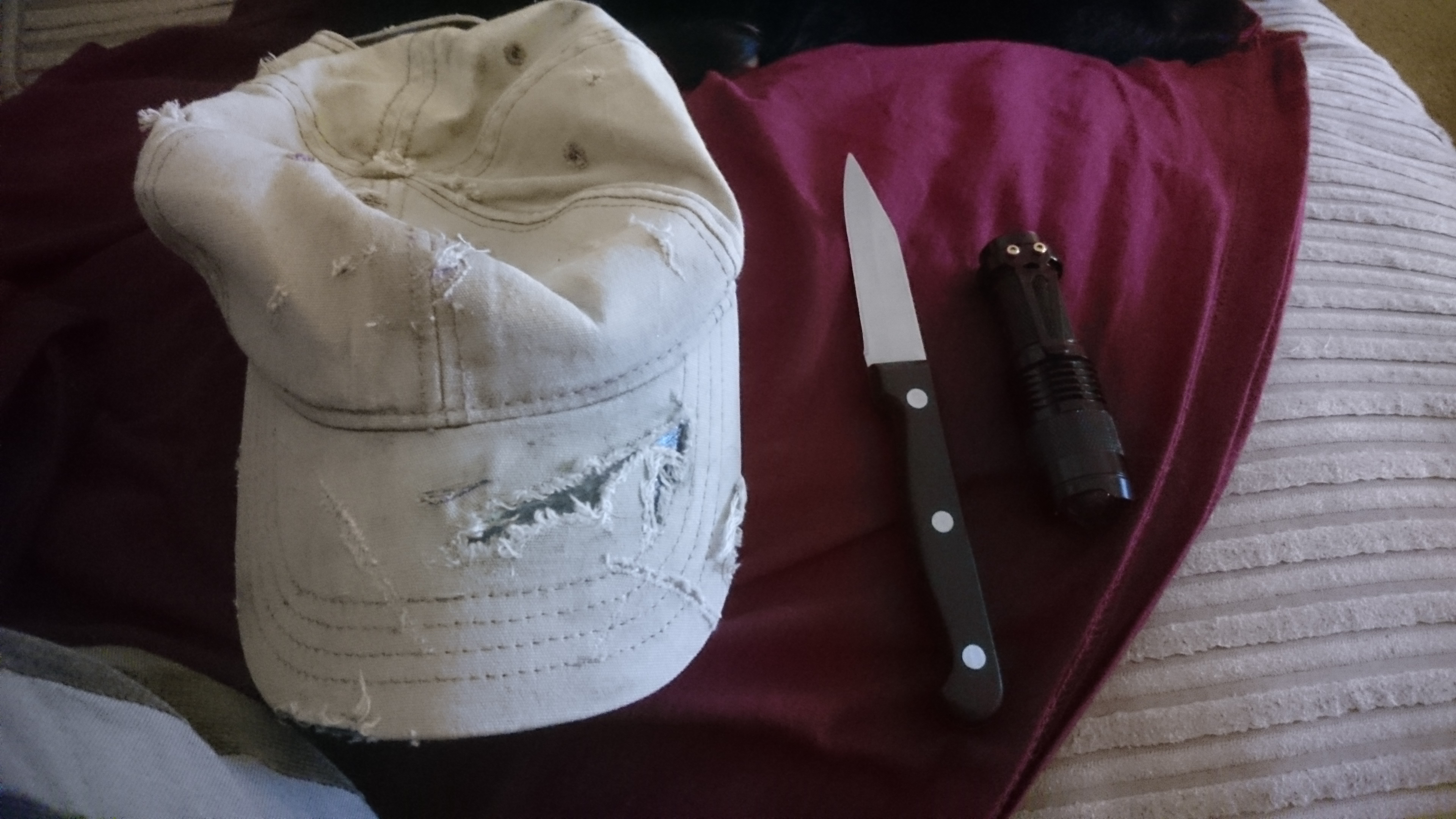 Free and Easy Headlamp (provided You Have a Cap, a Knife and a Pocket Flashlight)