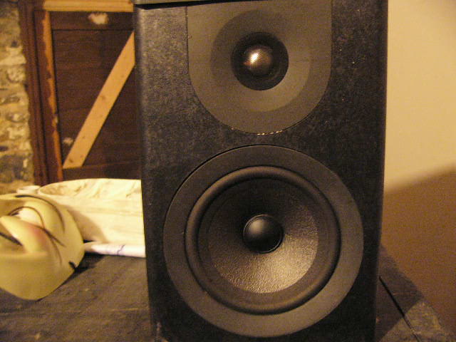 Wharfedale Diamond 1Vs. Repairing blown crossover and cabinet refurb'.