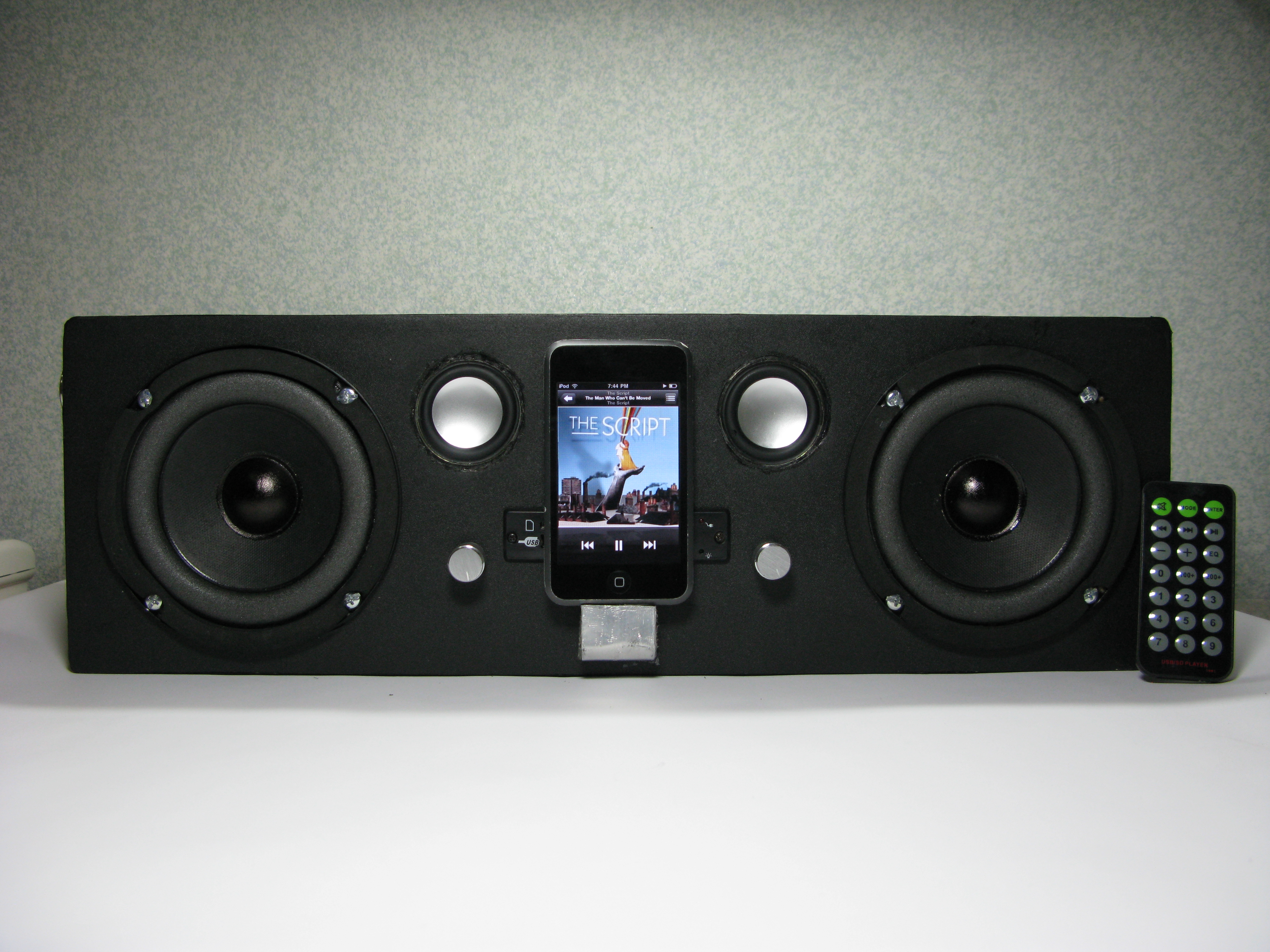 DIY Portable Boombox (from SCRATCH!)
