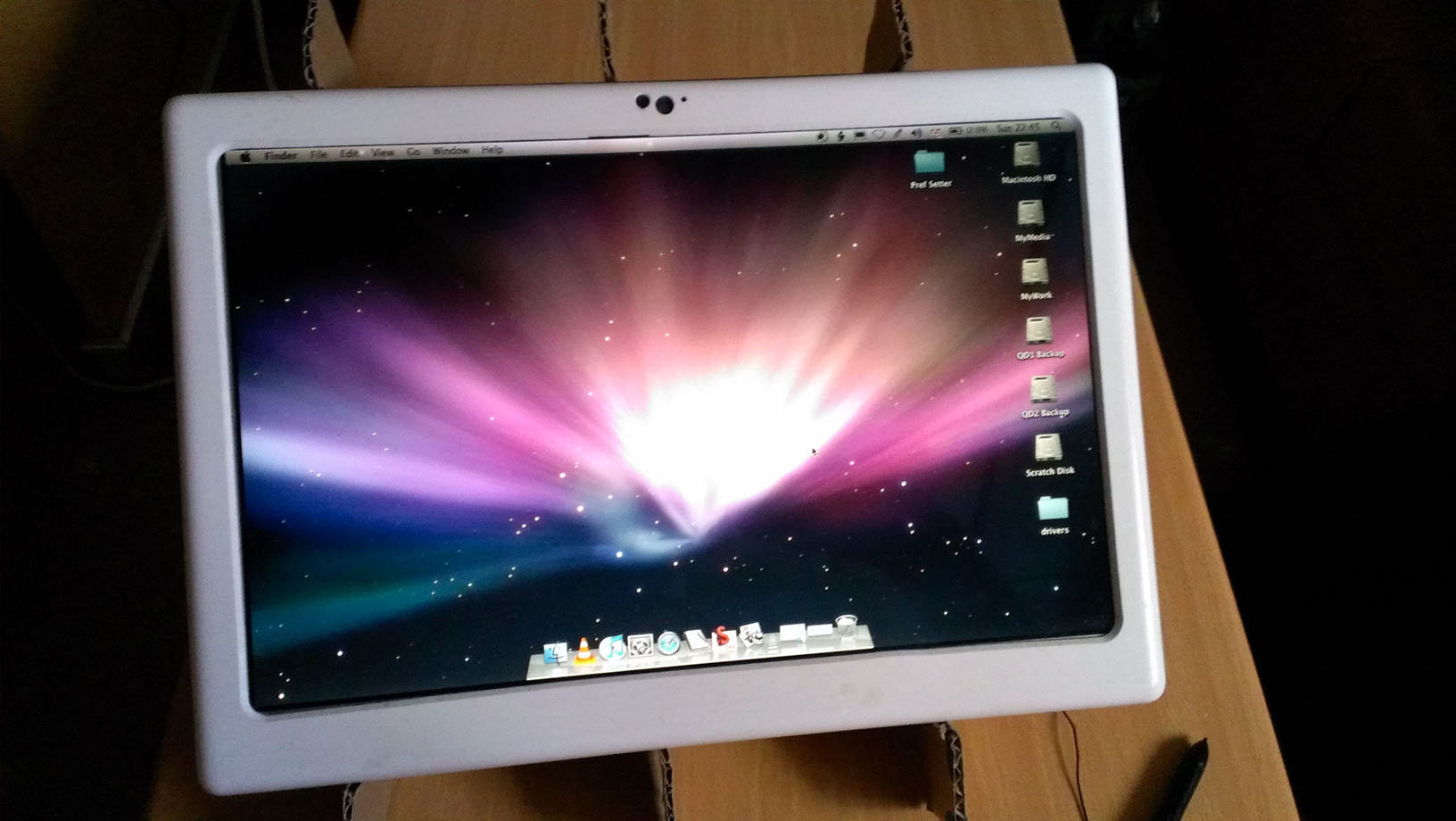 How to make a Macbook Tablet