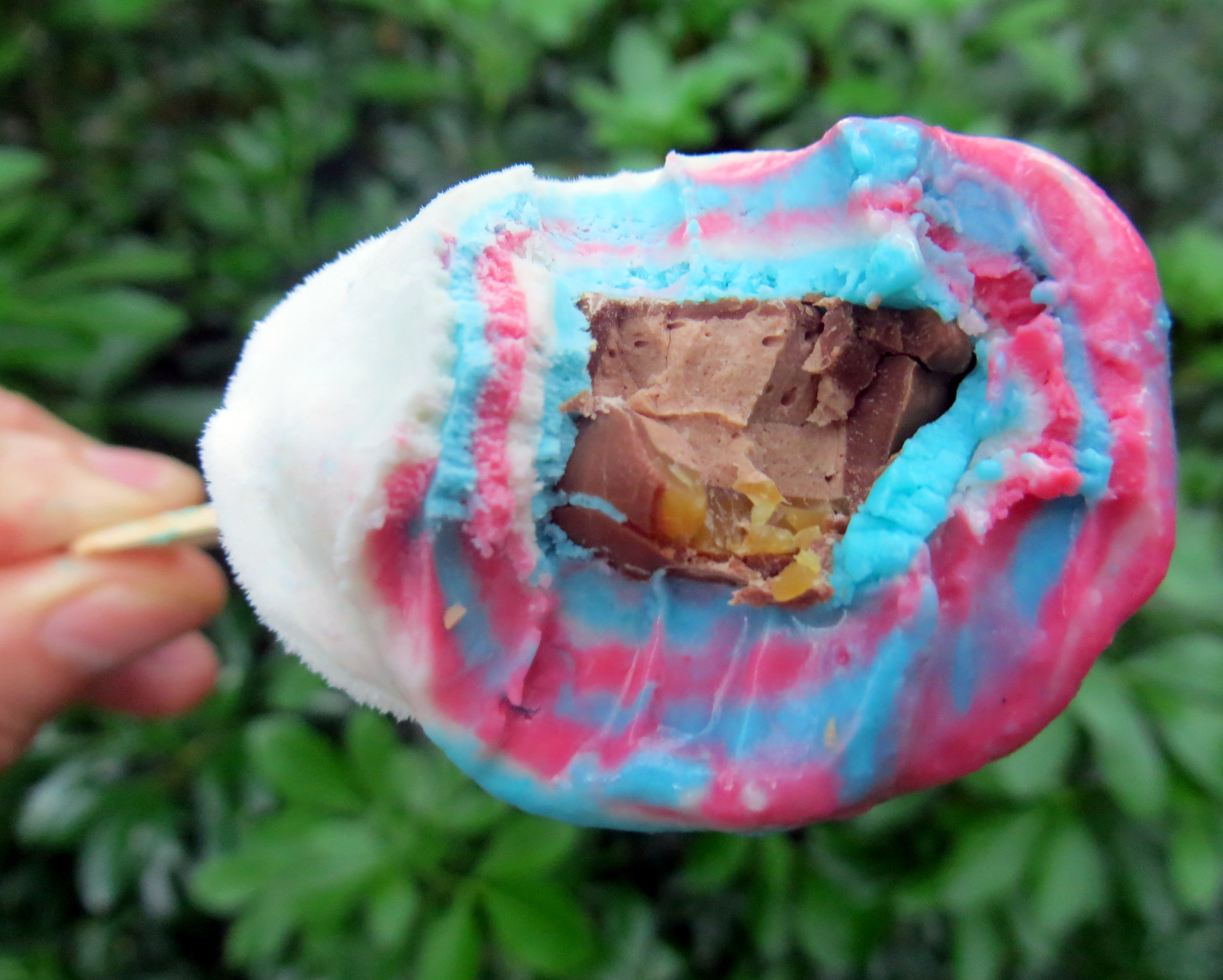 Make Layered Ice-creams With Liquid Nitrogen