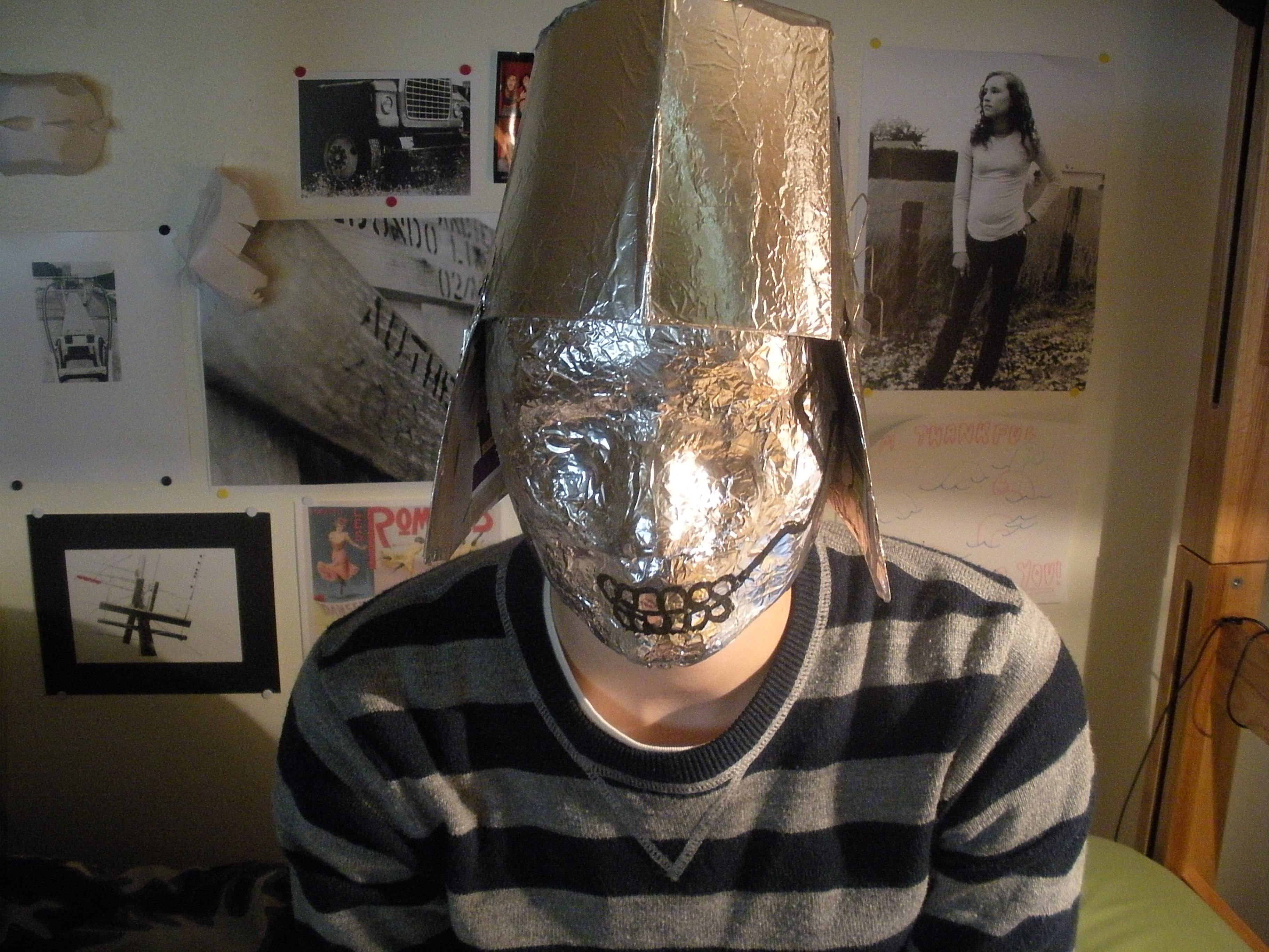 How to Make an Avant-Garde Robot Mask