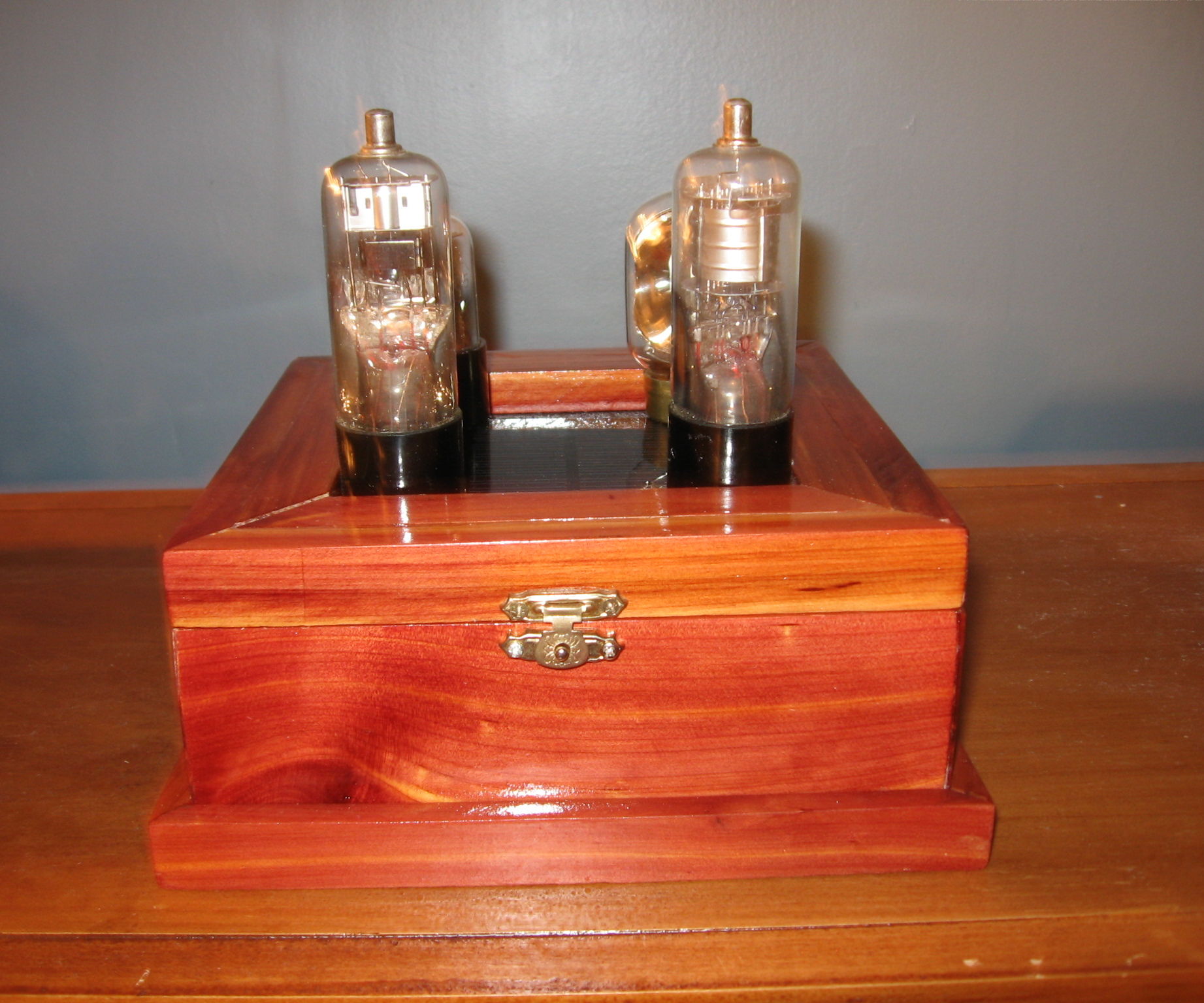 Vintage Vacuum Tube Display (with Solar Power!)