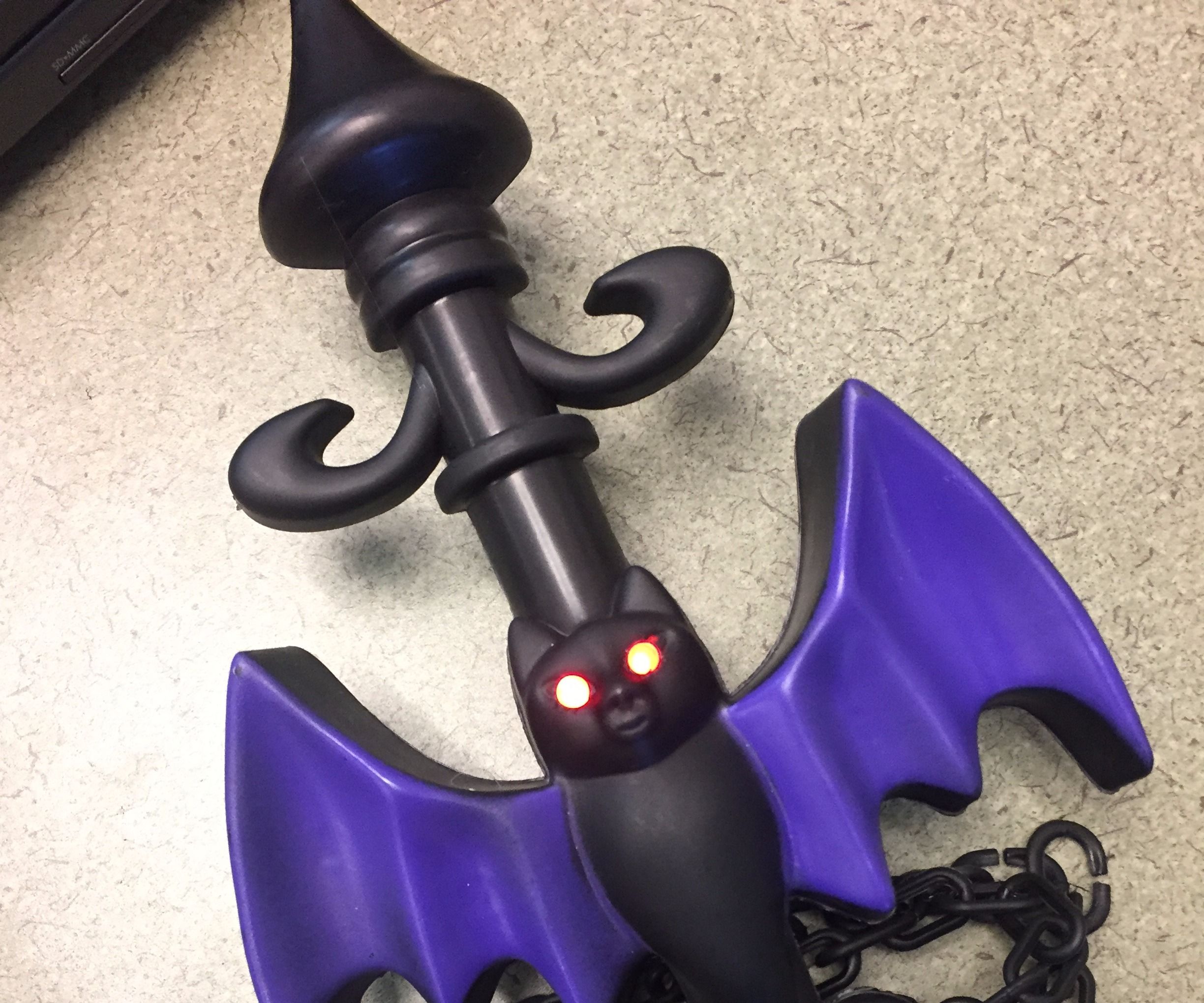 Flashing Eyes Bat Lawn Stake Halloween Decoration 