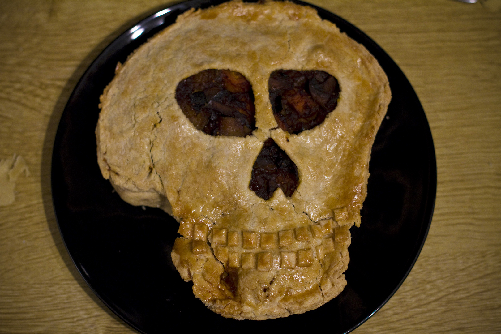 Dia de los Muertos skull savoury pie
