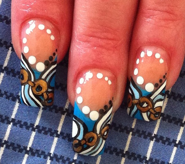 Chain Nails