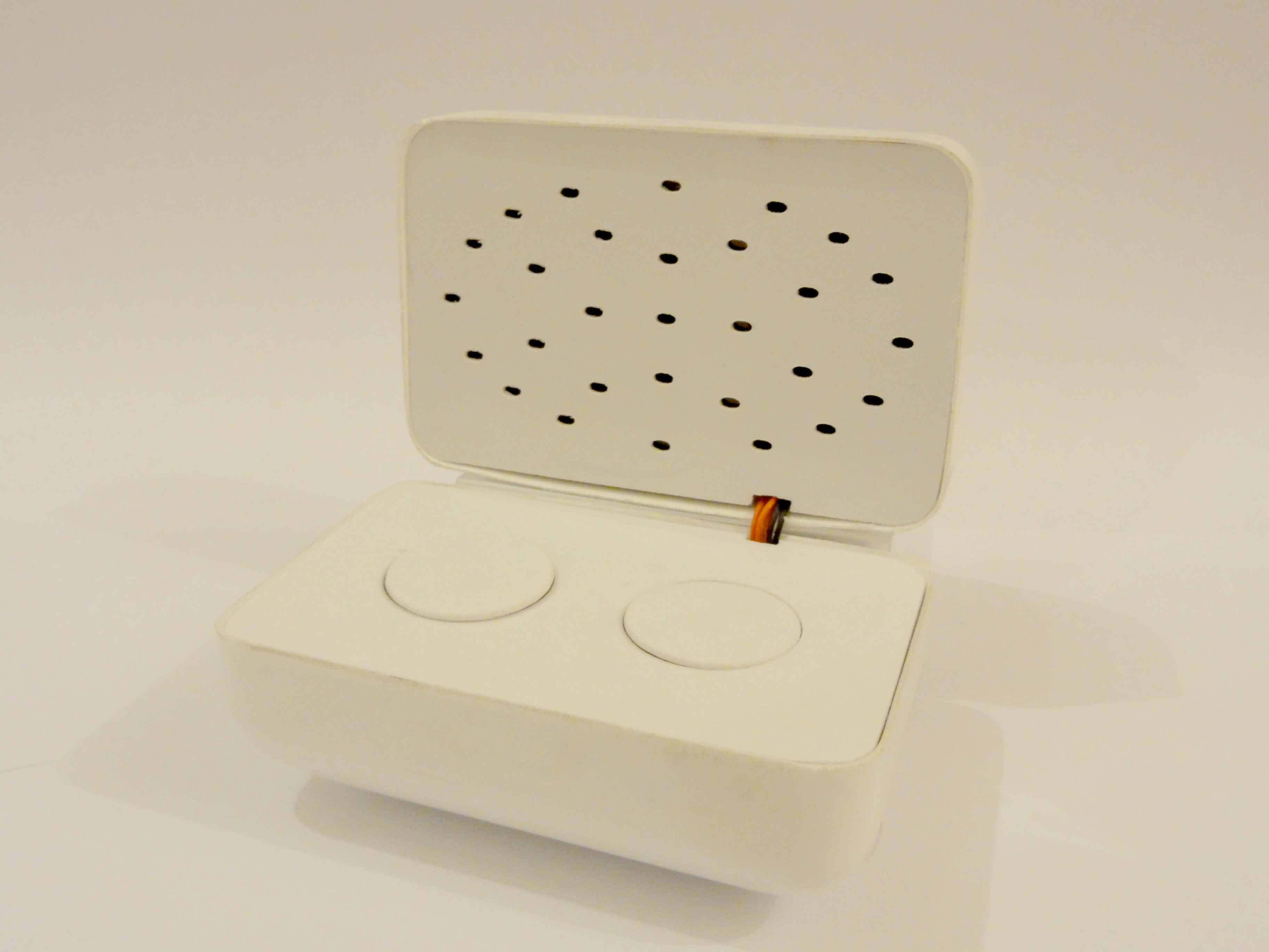 RadioShell: Hacking a Radio for Backpacking
