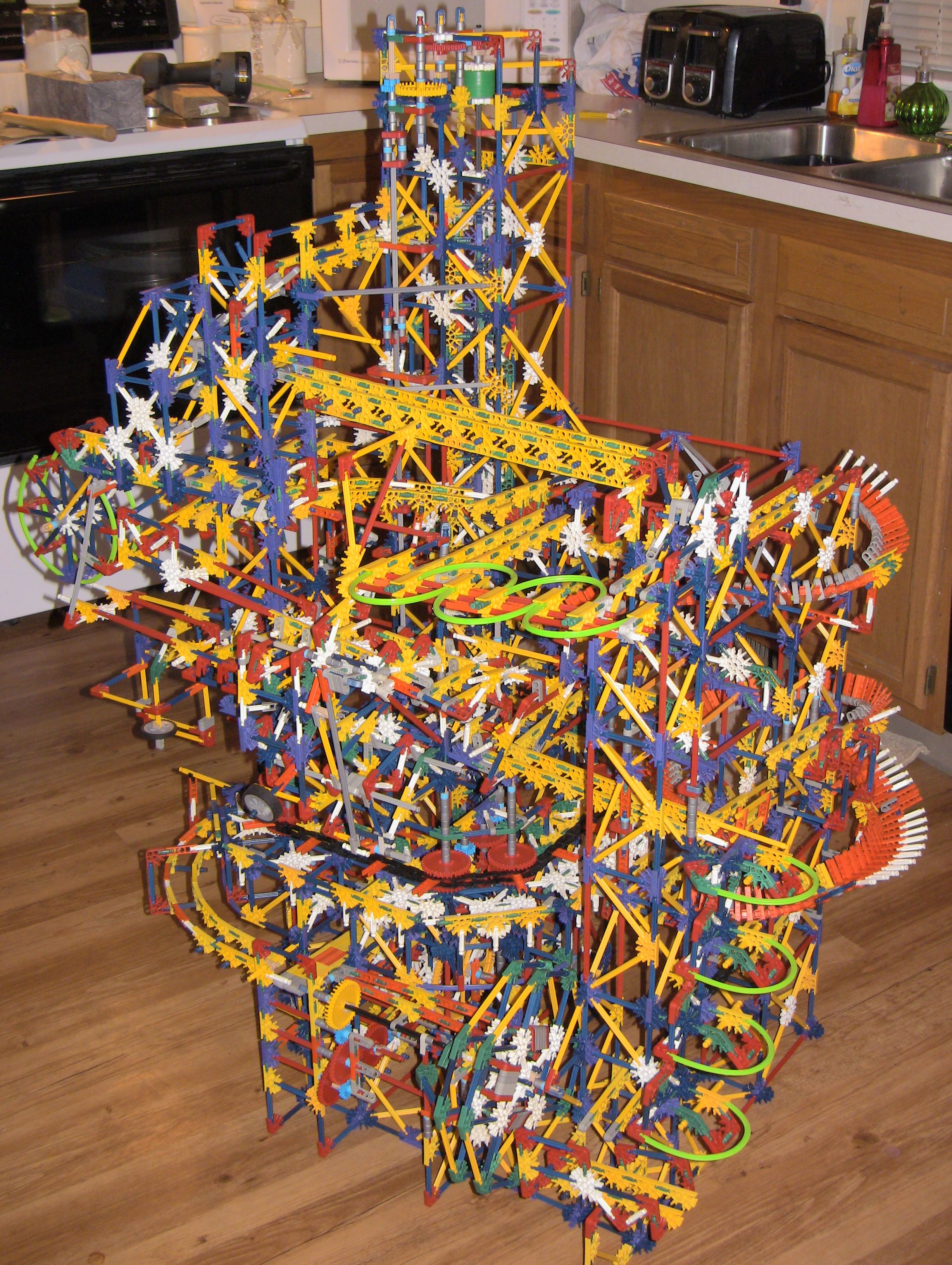 DenCity- a K'nex Ball Machine Instructions