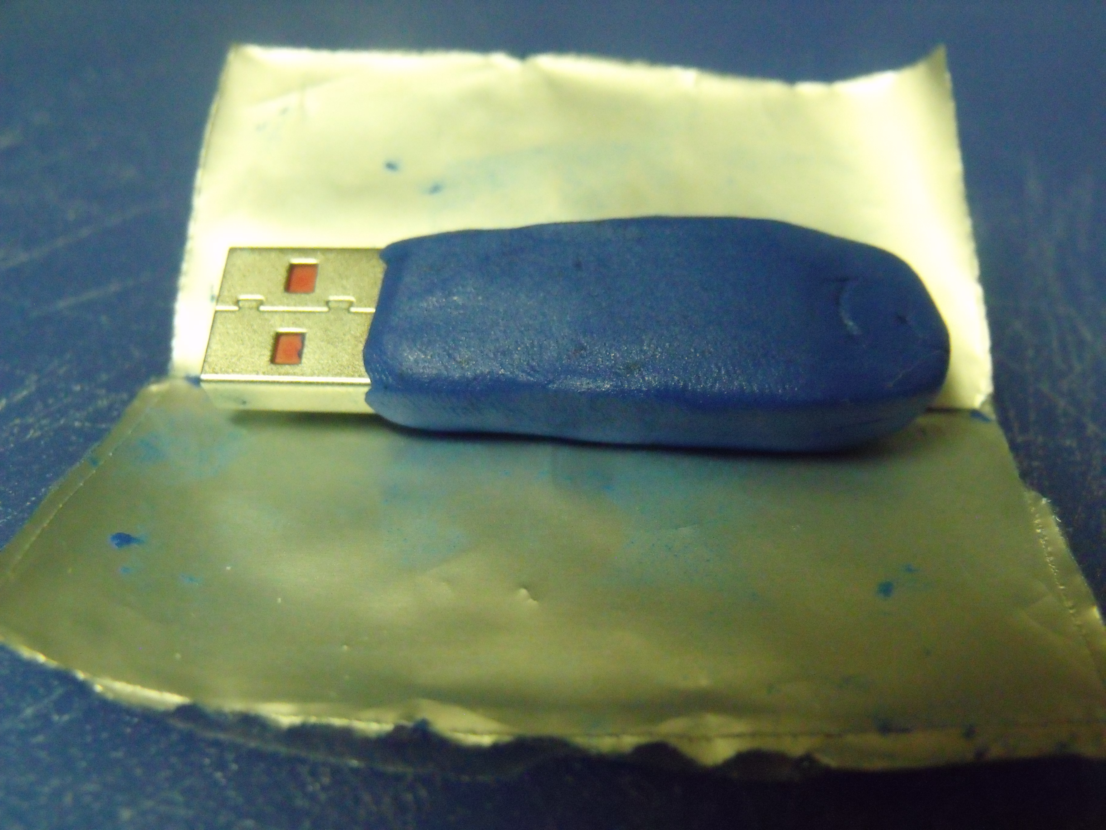 My First Sugru Hack: USB Flash Drive