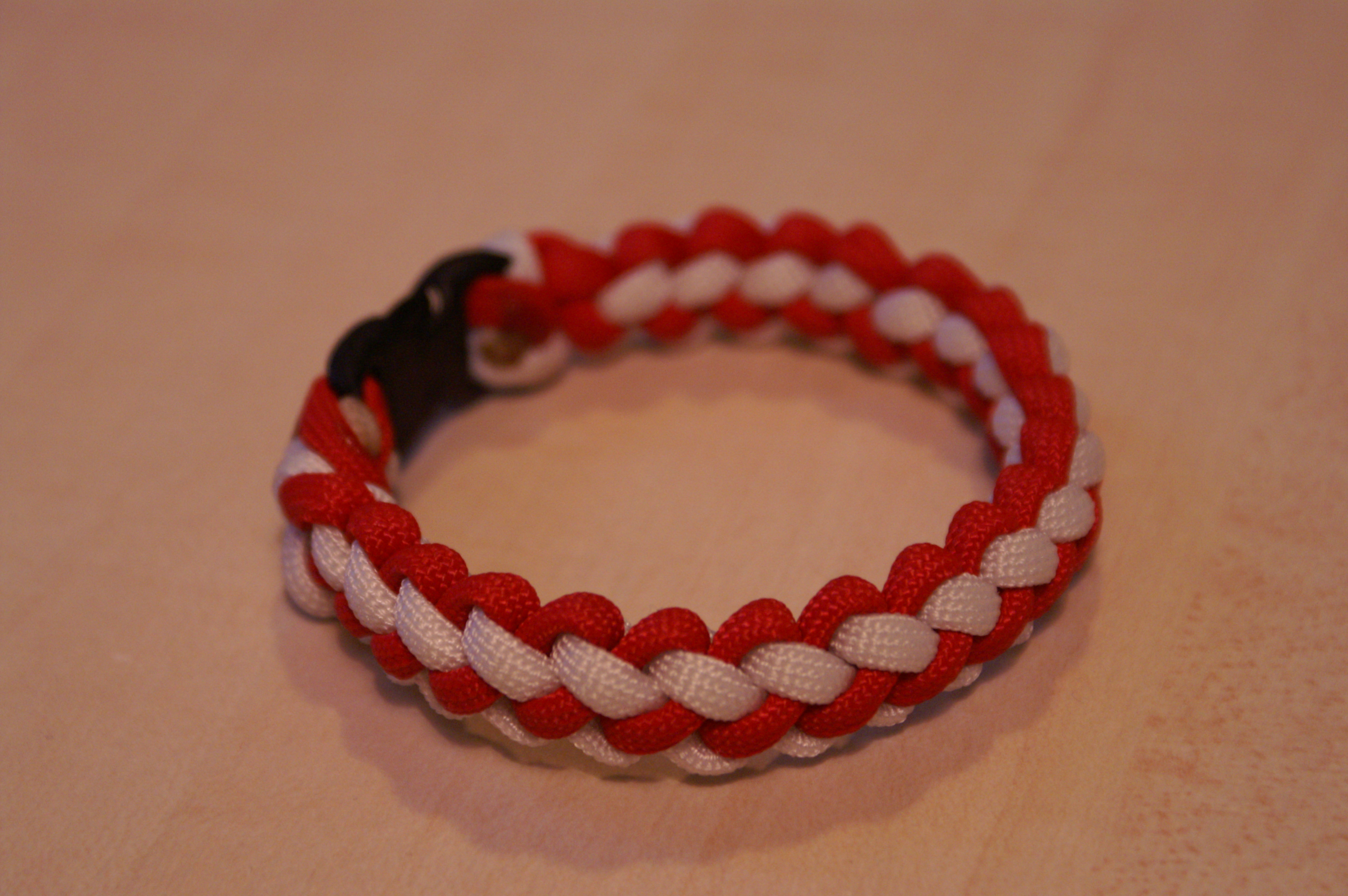 Survival Bracelet II