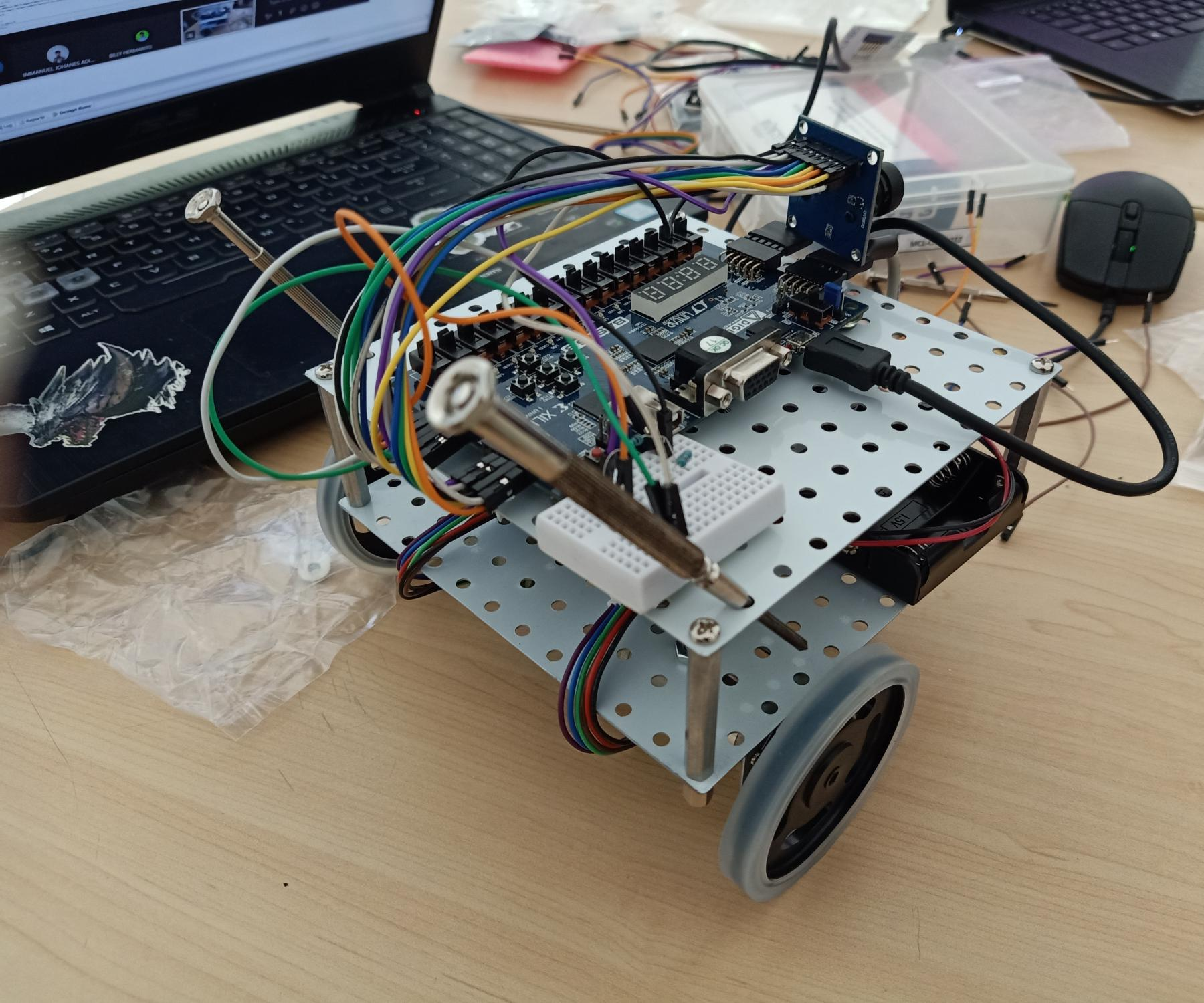 Light Seeking Mobile Robot - BASYS 3 (VHDL)