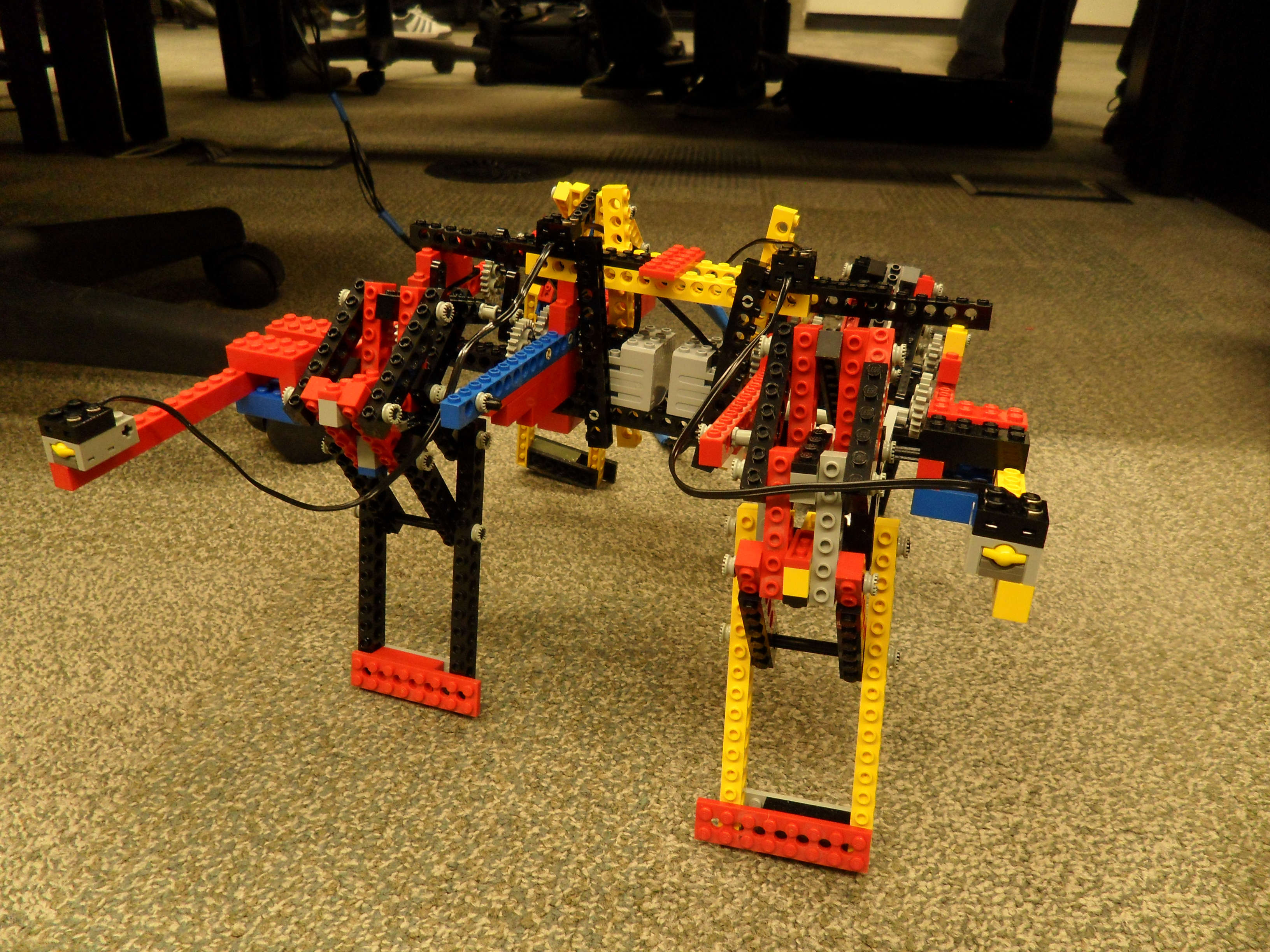 Quadroped Robot - (NIOSII Assembly)