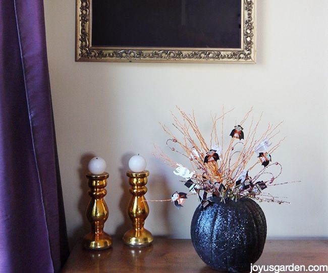 A Fun & Sparkly Budget Halloween Centerpiece