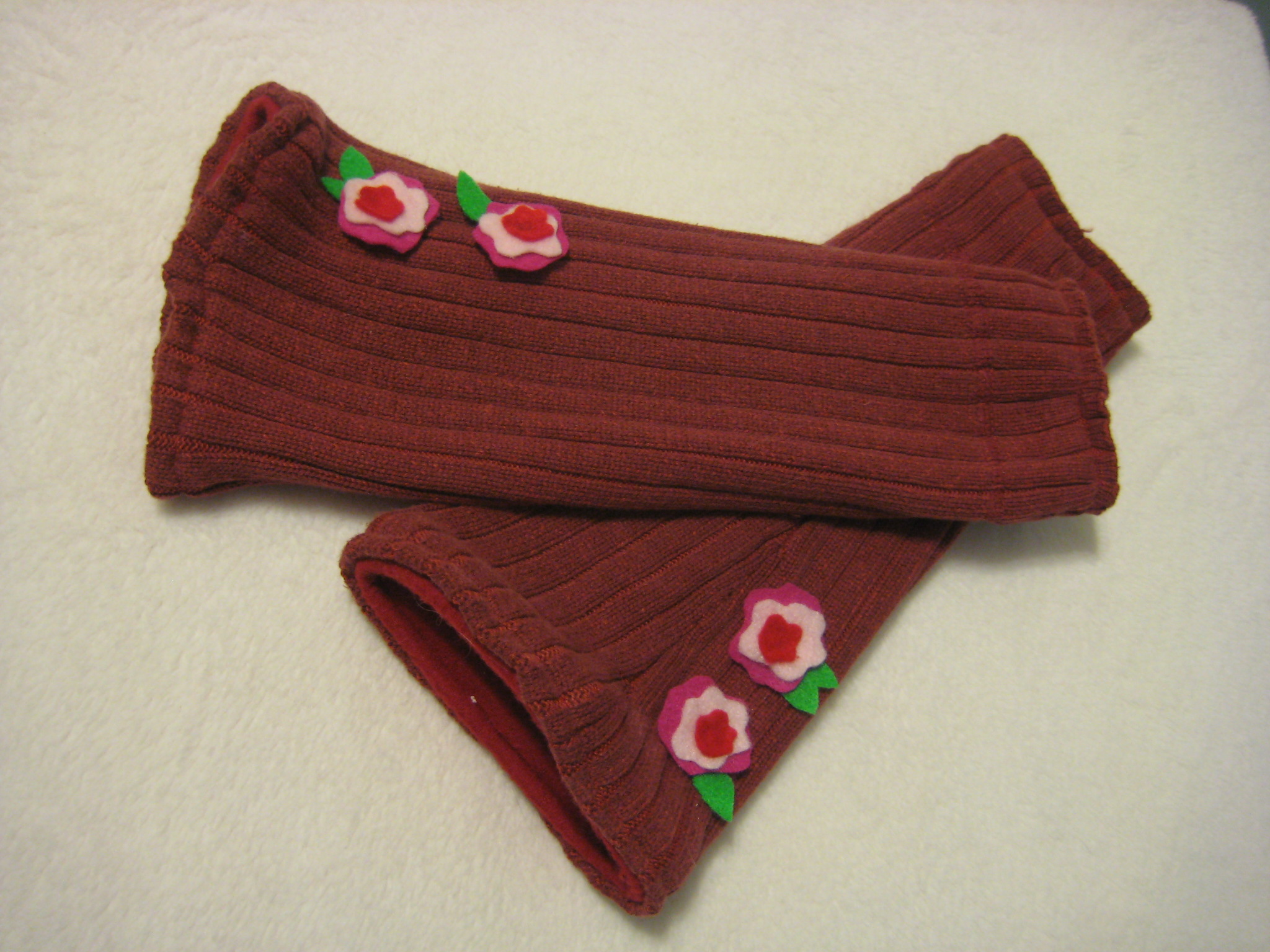 Sew a set of upcycled sweater fingerless gloves