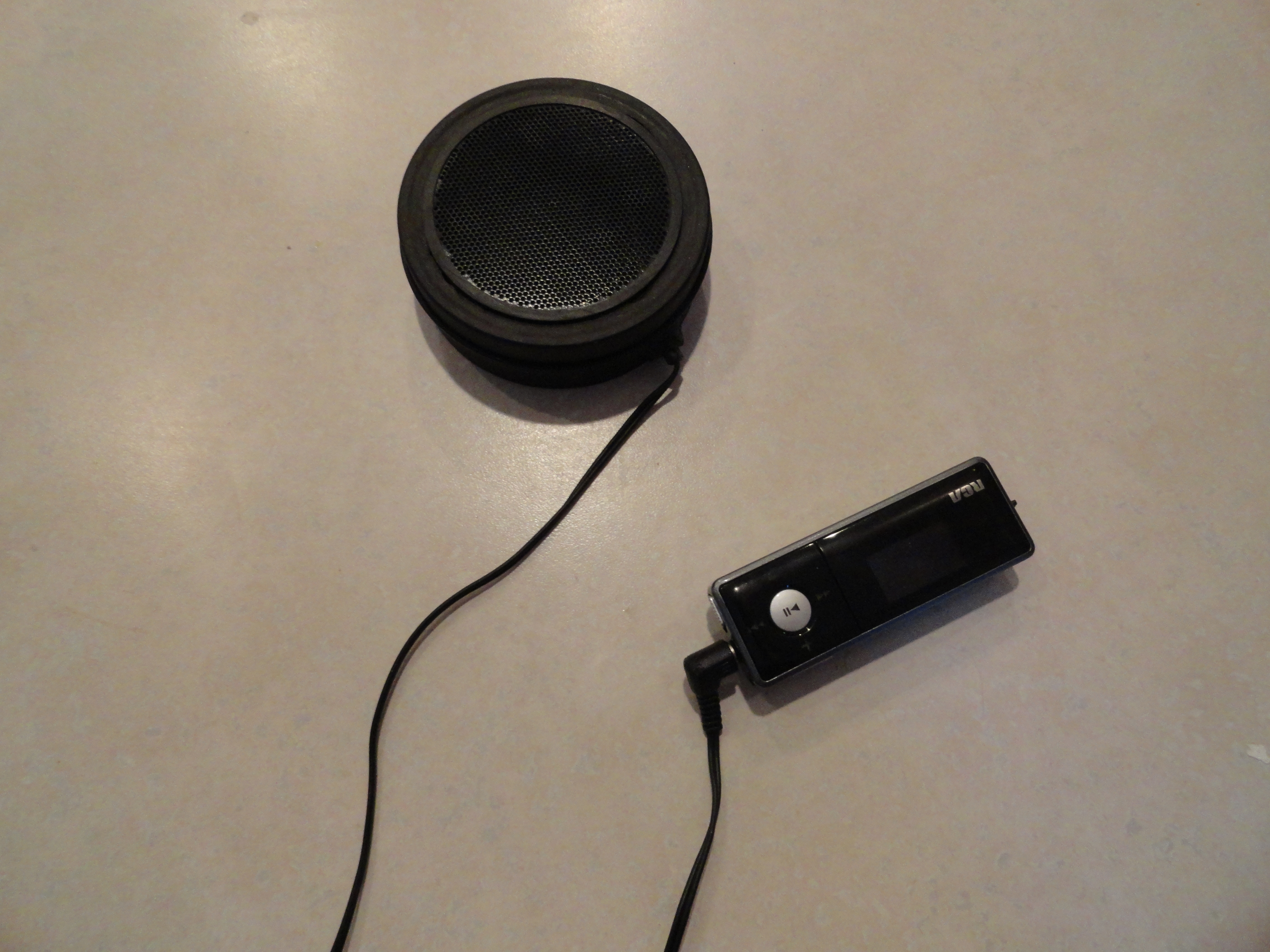 Altoids tin speaker