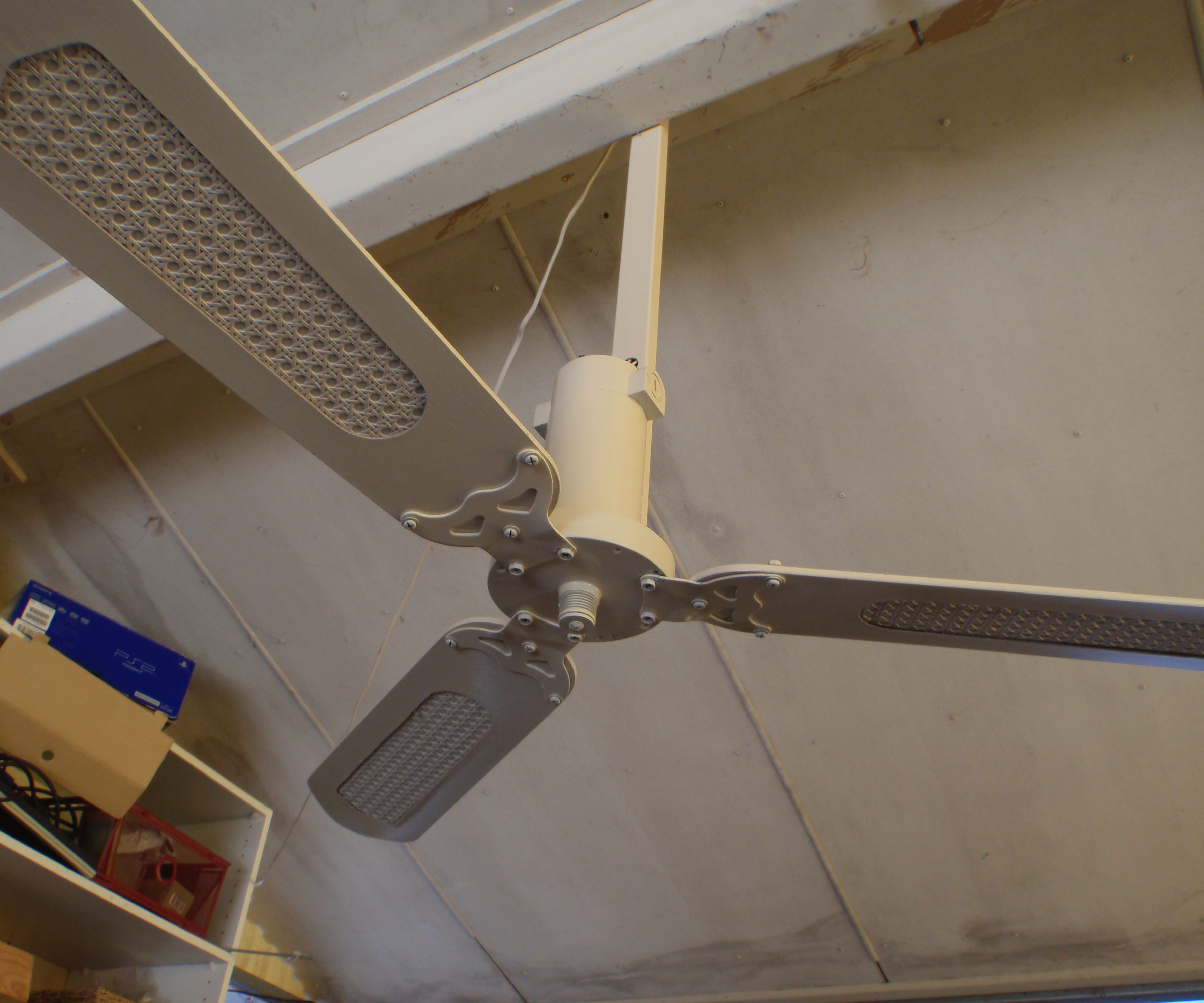 Solar powered ceiling fan (Chirstmas gift)