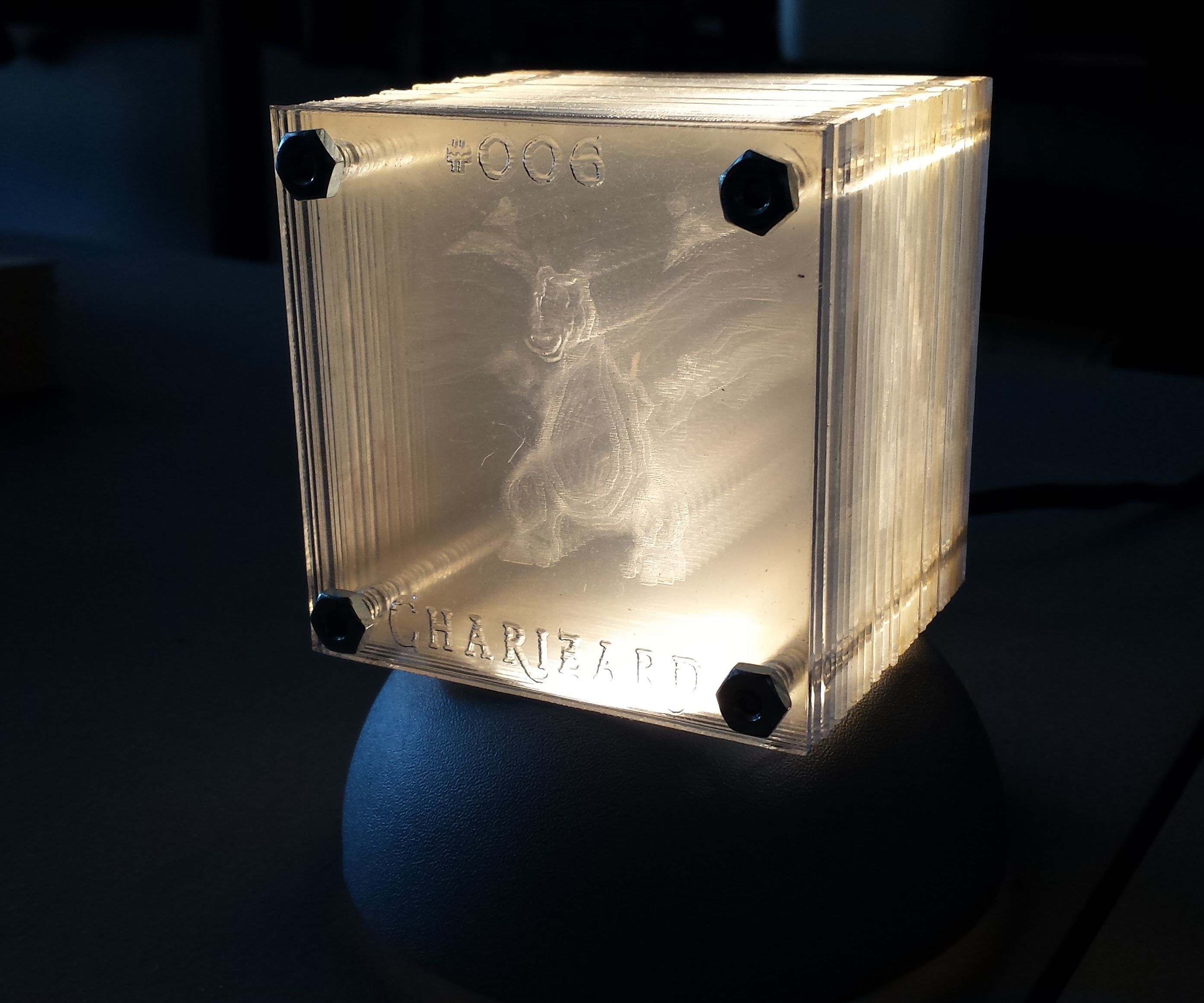 Cubic Hologram Lamp