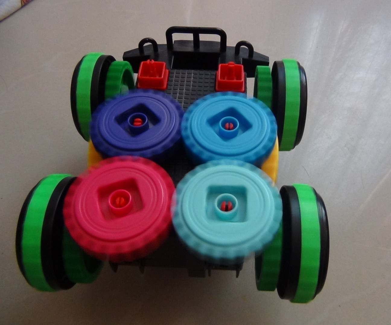 ESP8266-1 Enabled RC Turned Wifi Car With Browser Controlled Direction.