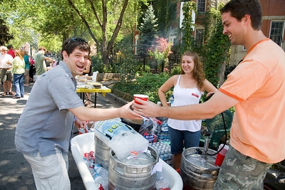 C:\Documents and Settings\HP_Owner\Desktop\Mandy's Stuff\Neighbors Project\Block Party\York pics\beer![1].jpg