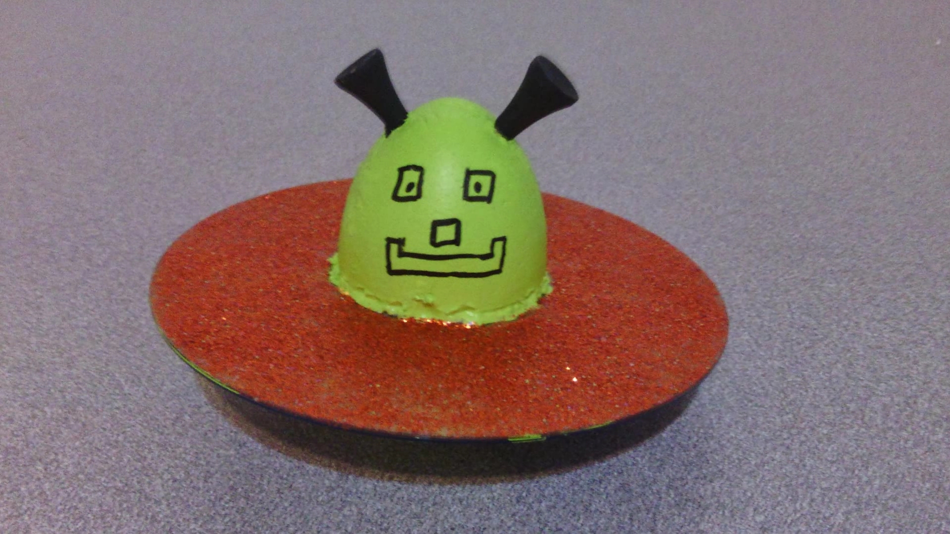 How to Make a UFO From a CD or DVD