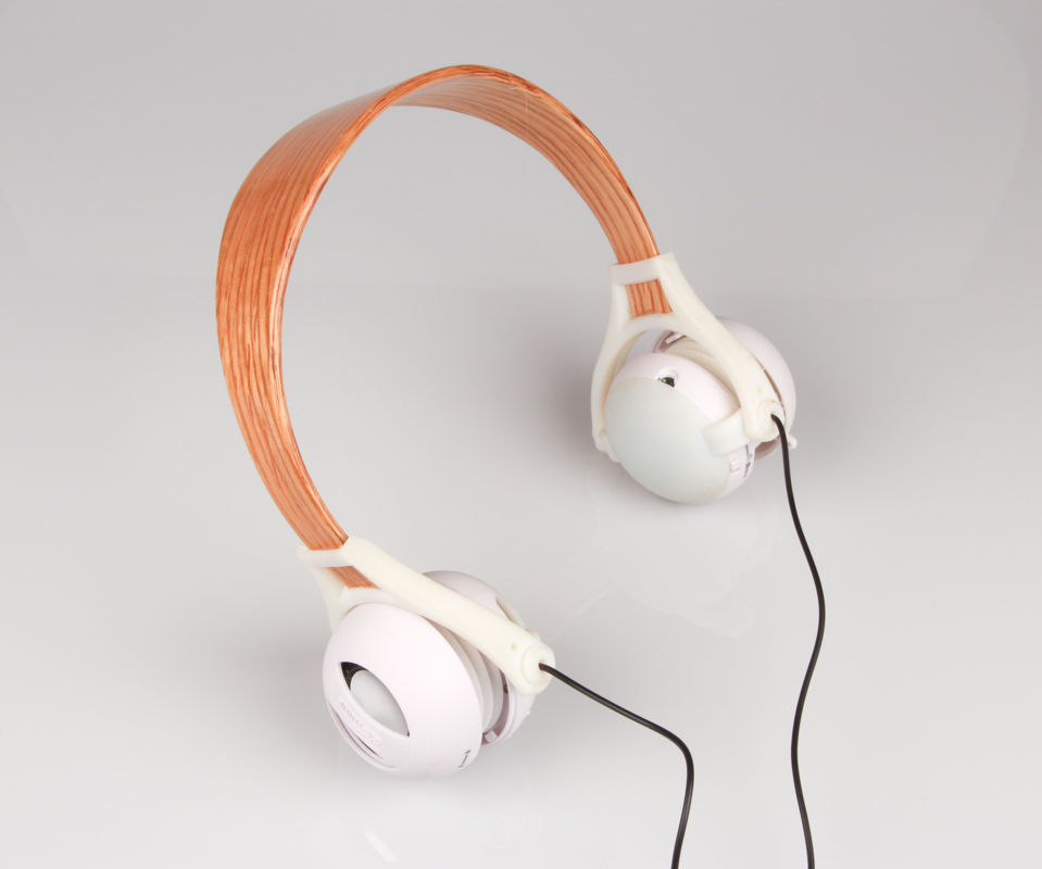 Outie Headphones: Parametric Bent Wood Lamination