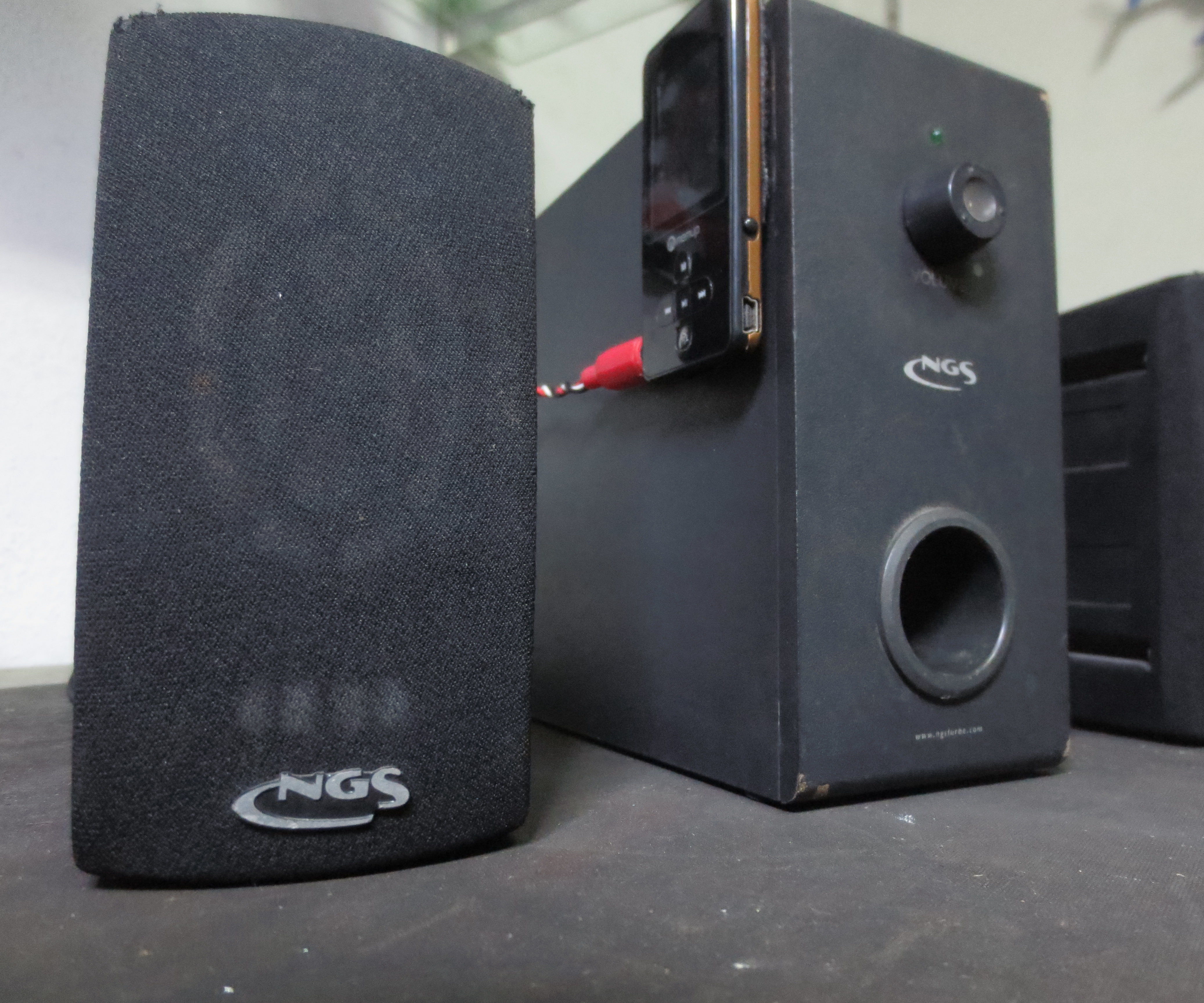 Portable 2.1 Speakers 