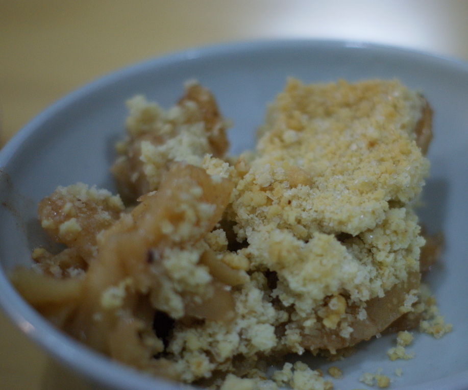 Super-Easy 5 ingredient Apple Crumble Pi(e)