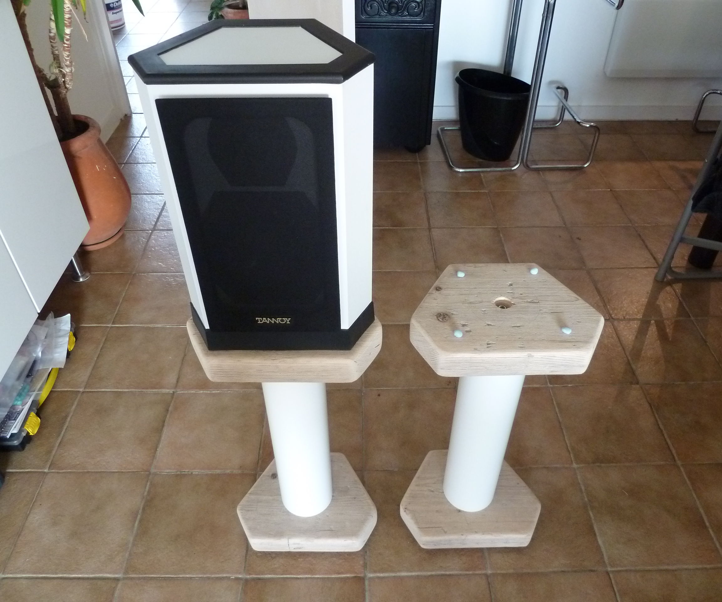 Speaker Stands (With Thanks to TNT Audio)