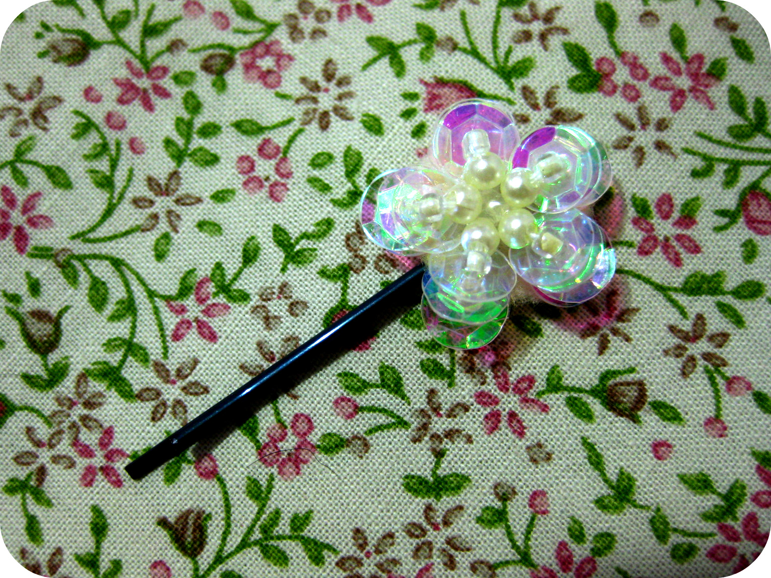 DIY: Sequin Flower Hairpin/Bobby Pin (pseudo-vintage/Victorian!)