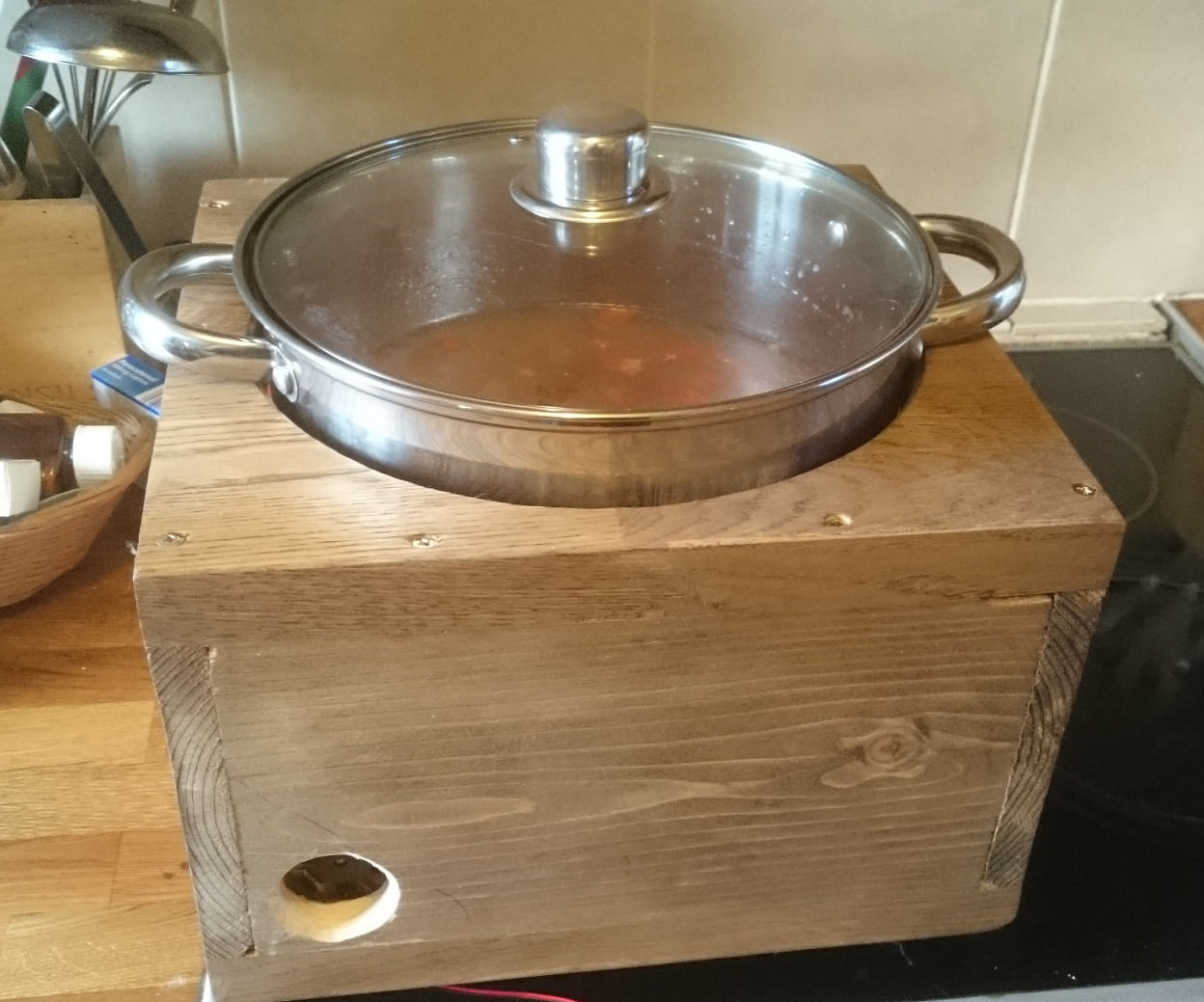 Off-Grid Tealight Slow Cooker