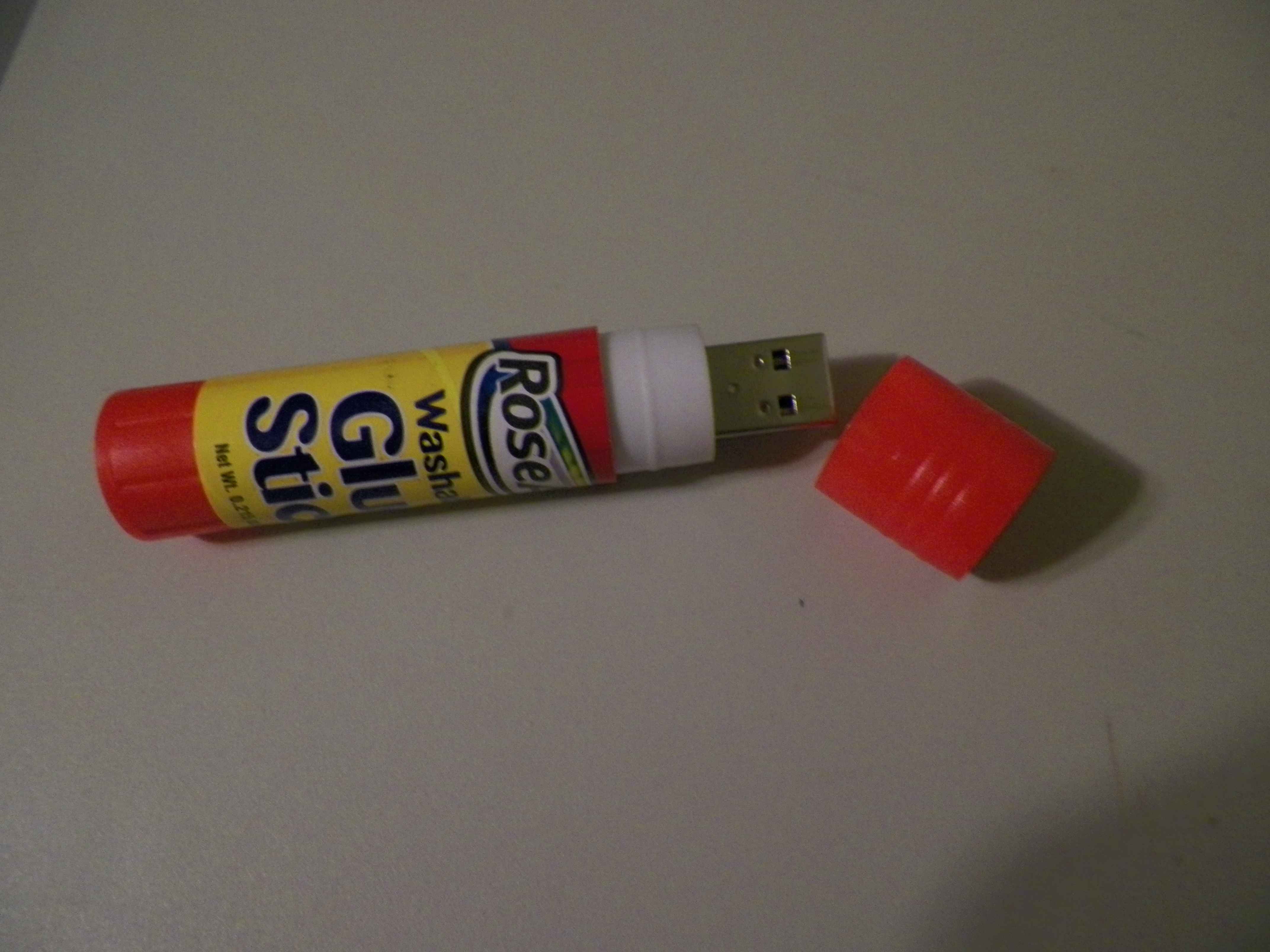 The Incredibly Easy Spy USB Gluestick