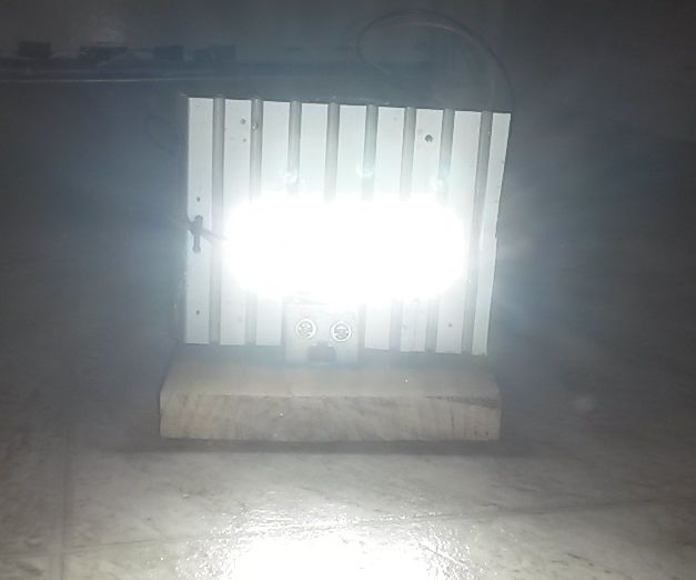 12V SLA Powered 15W LED Lamp