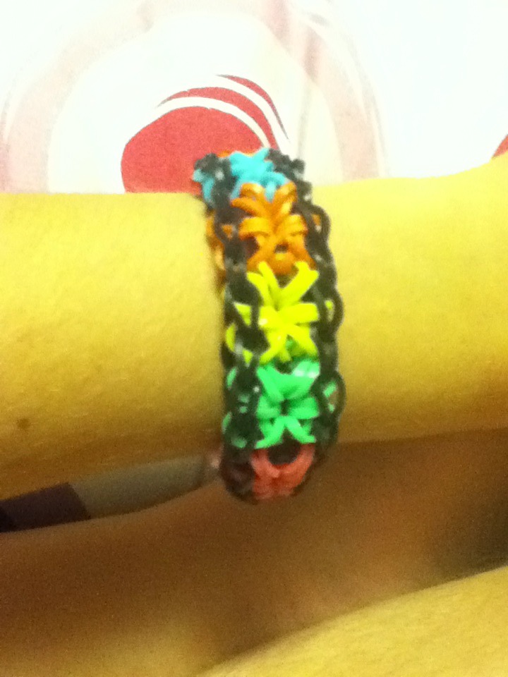 Rainbow Loom Starburst Bracelet