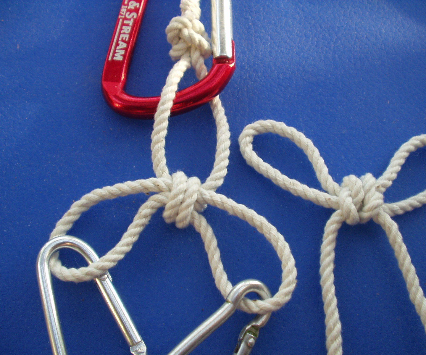 Rabbit Head Knot