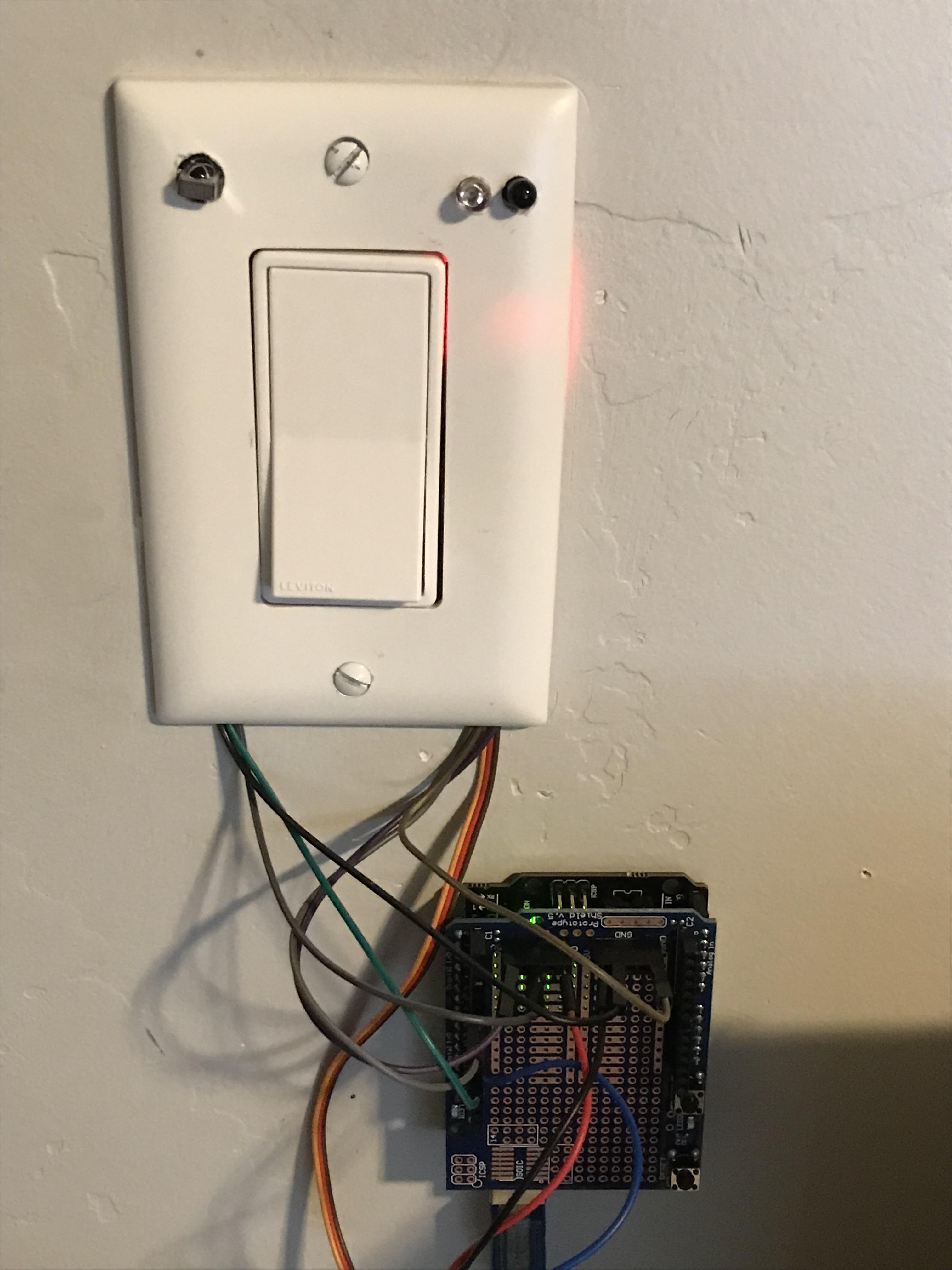  Remote Controlled Light Switch (Arduino)