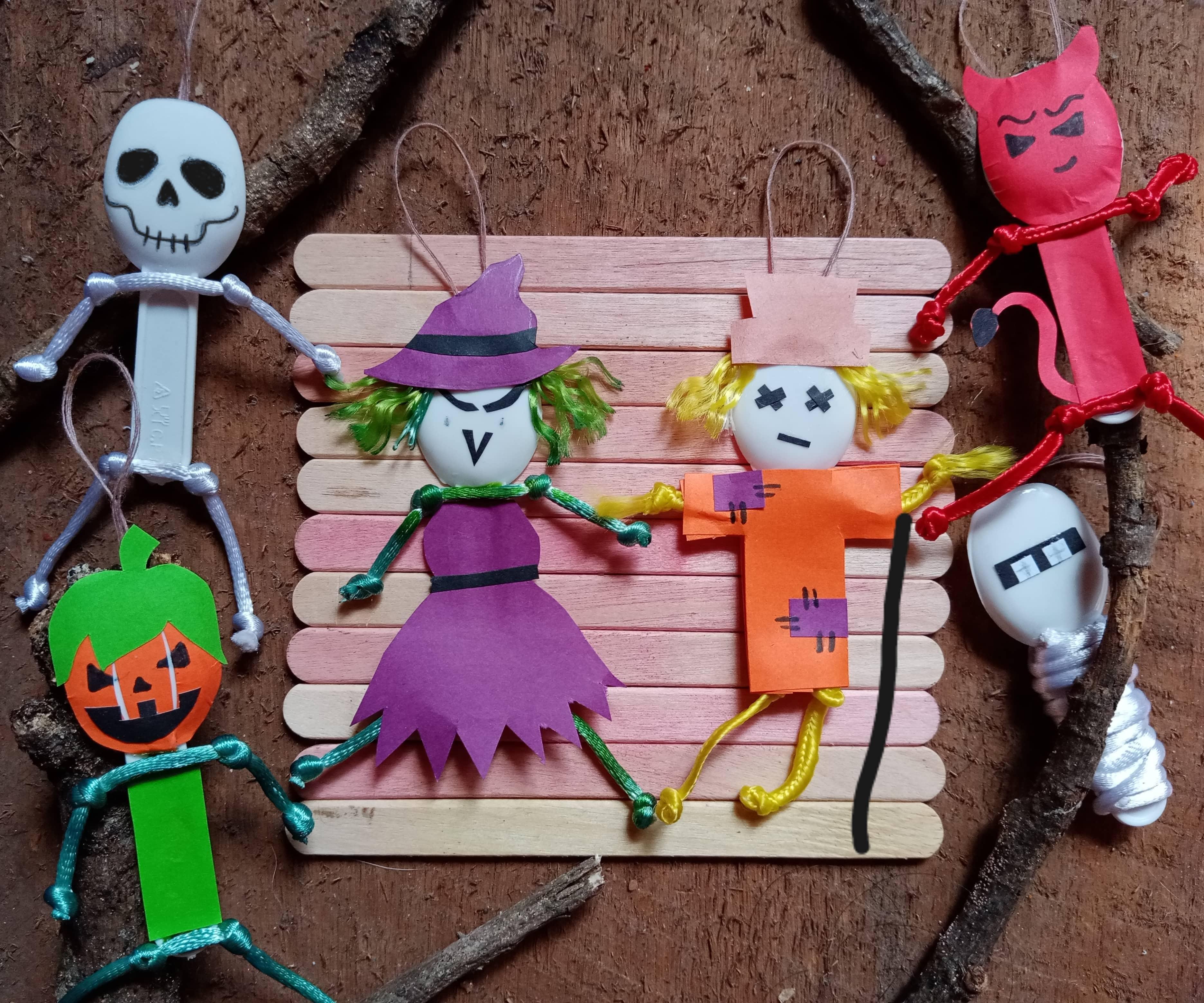 Halloween Monster Ornaments From Yogurt Spoons