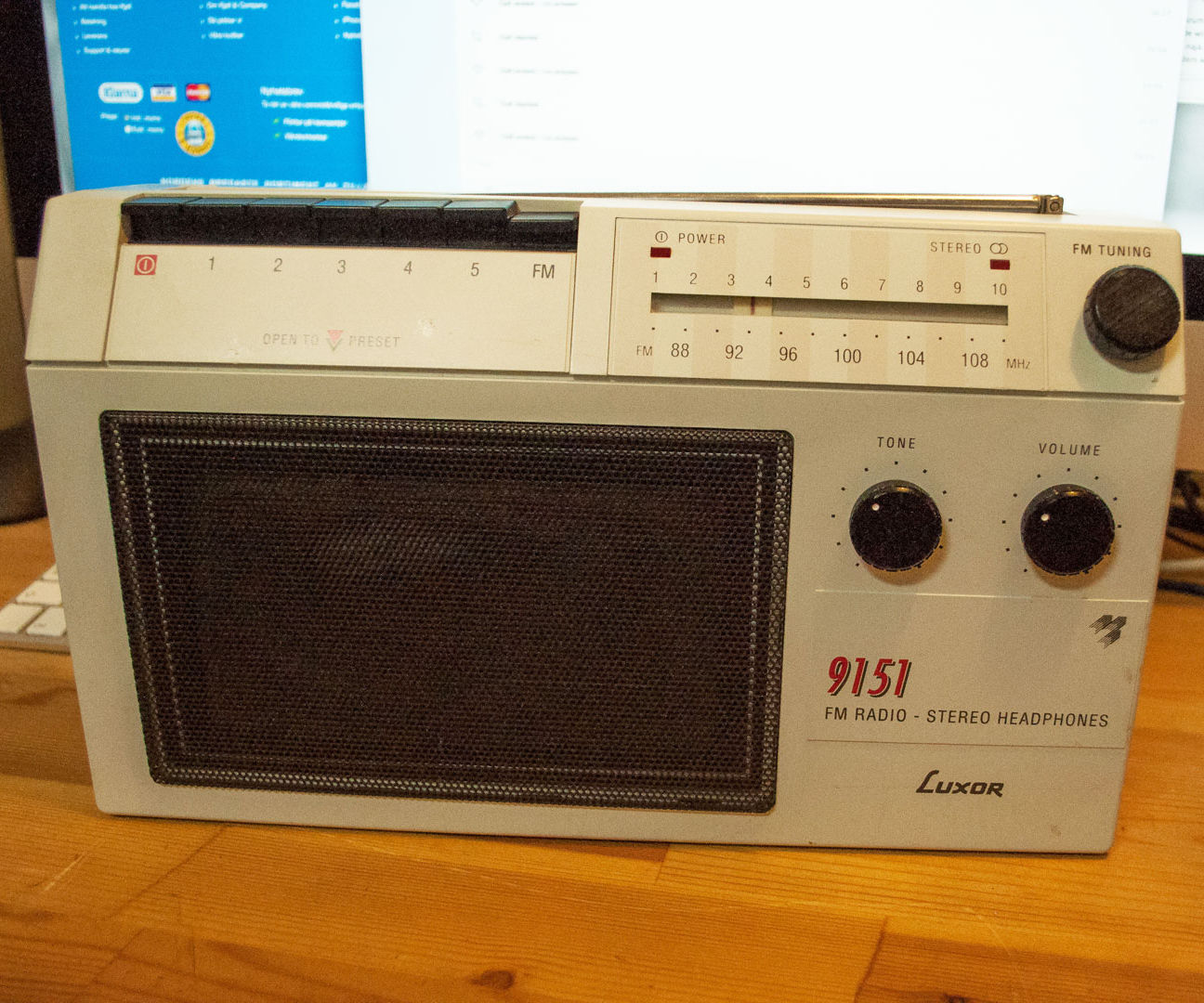 AirPlay Radio with Raspberry Pi and WiFi