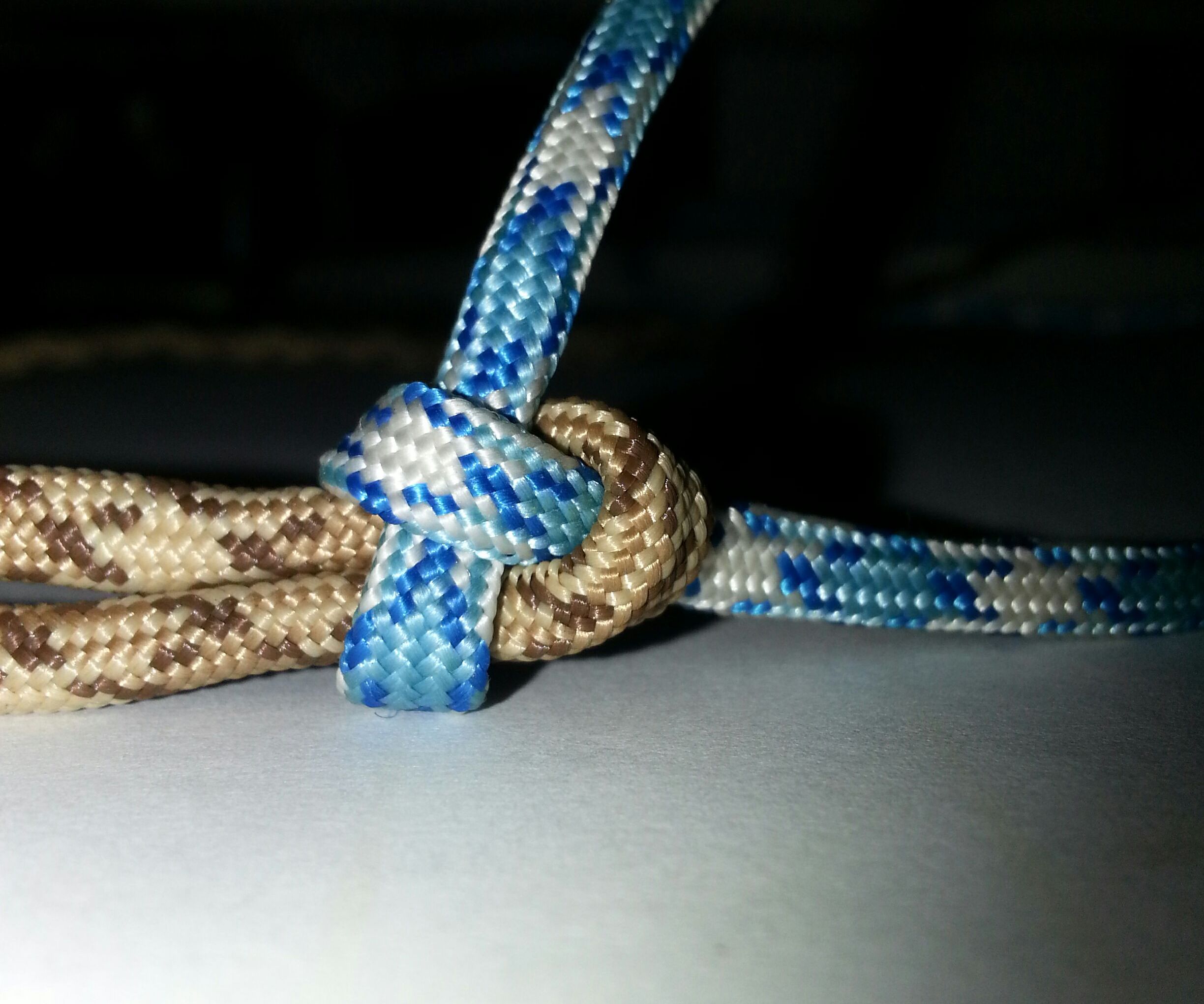 How to Tie a Sheet Bend