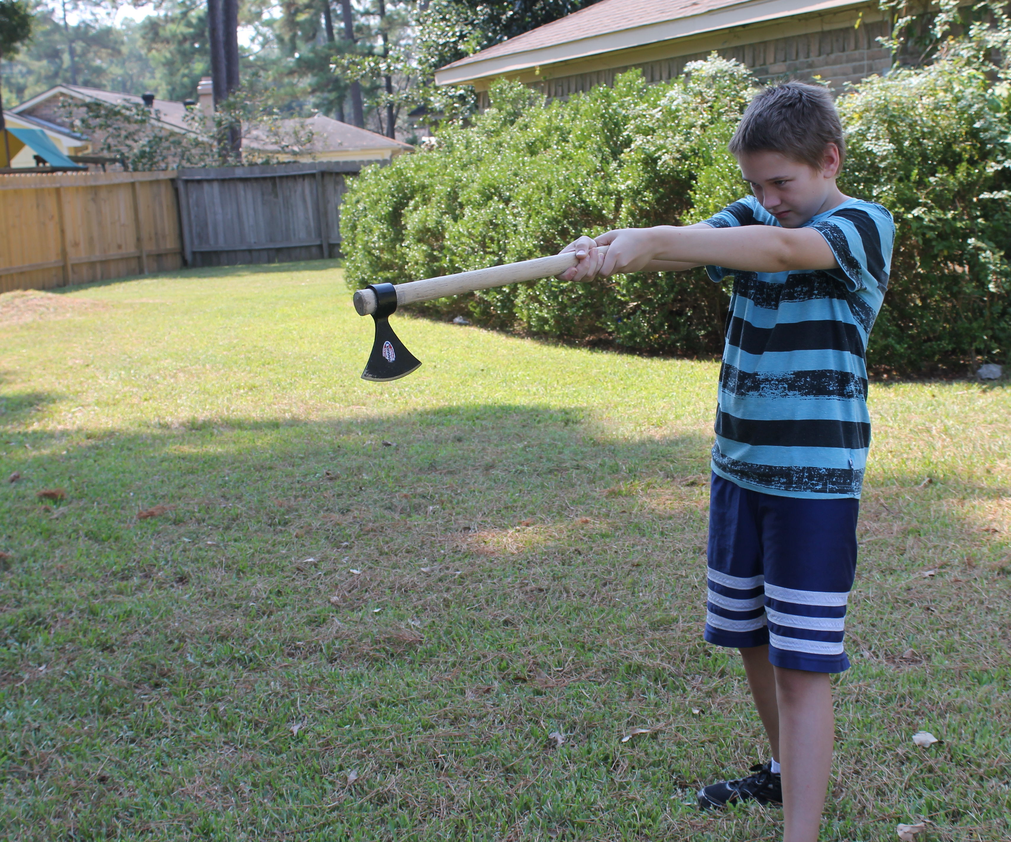 How to Throw a Tomahawk