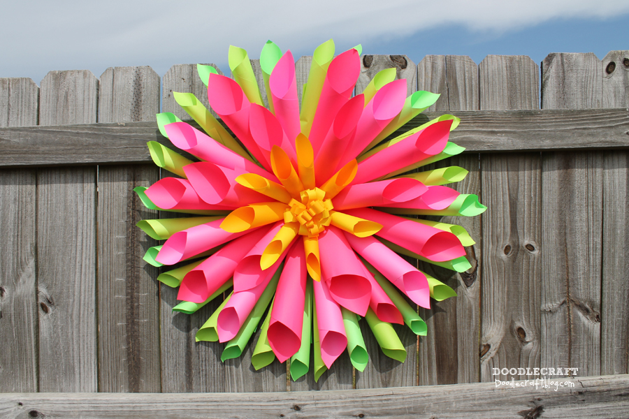 Rolled Astrobrights paper dahlia flower wreath easy hot glue crafts craft project spring colorize (12).JPG