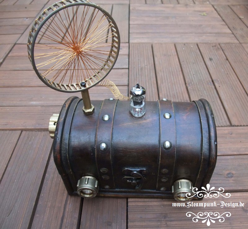 Tube Radio in Steampunk Design