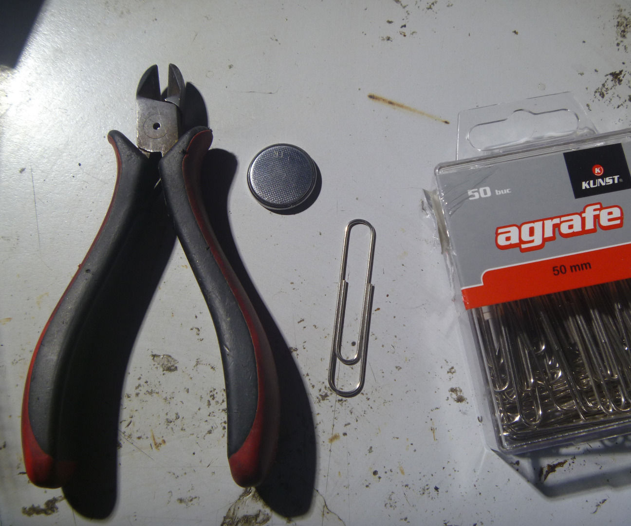 coin cell battery holder from paperclip-vertical mount on pcb 