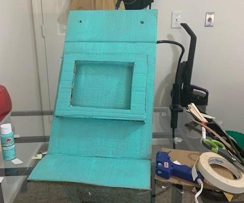 DIY Car Movie Player/Tablet Holder