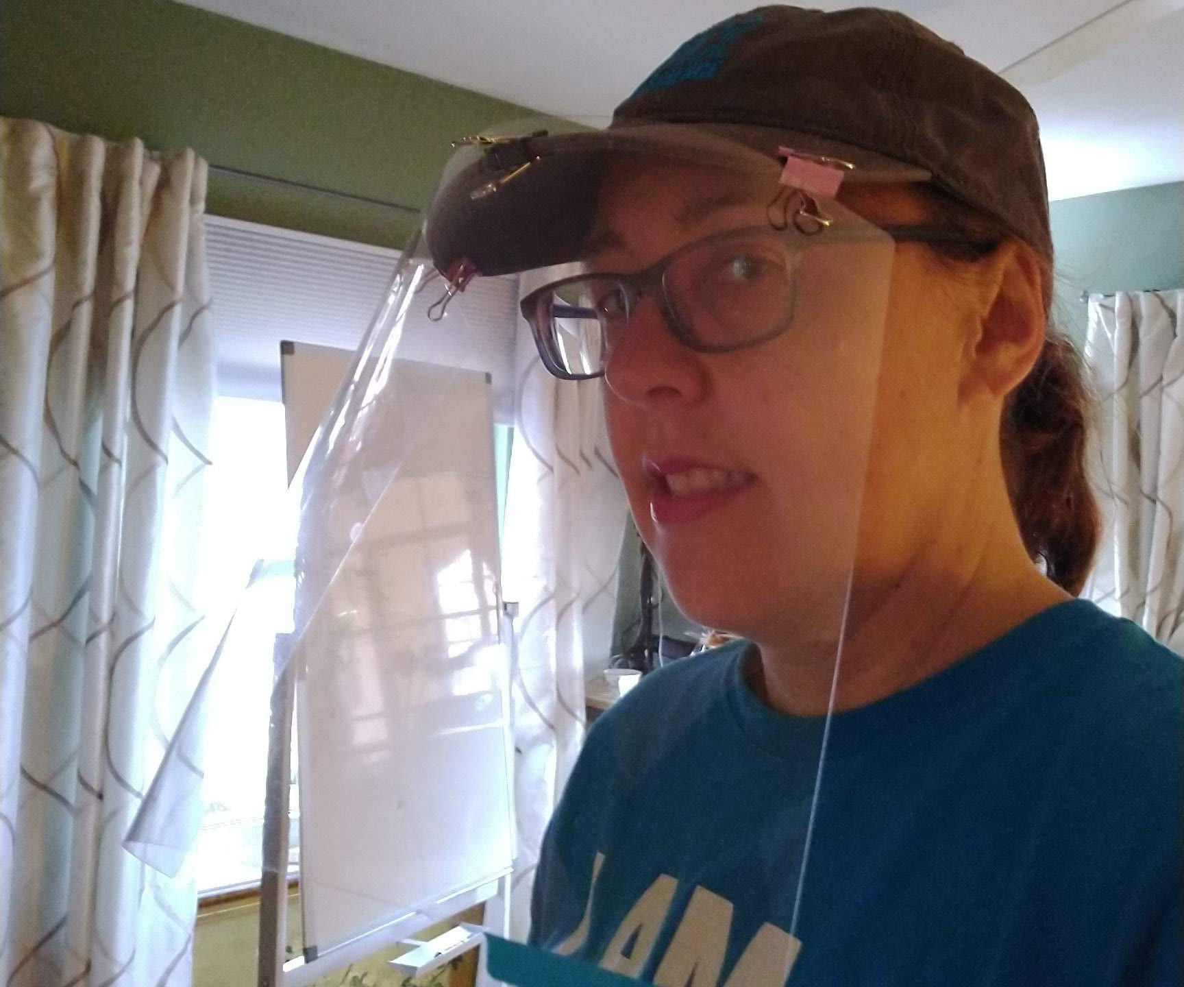 DIY Faceshield in 2 Steps