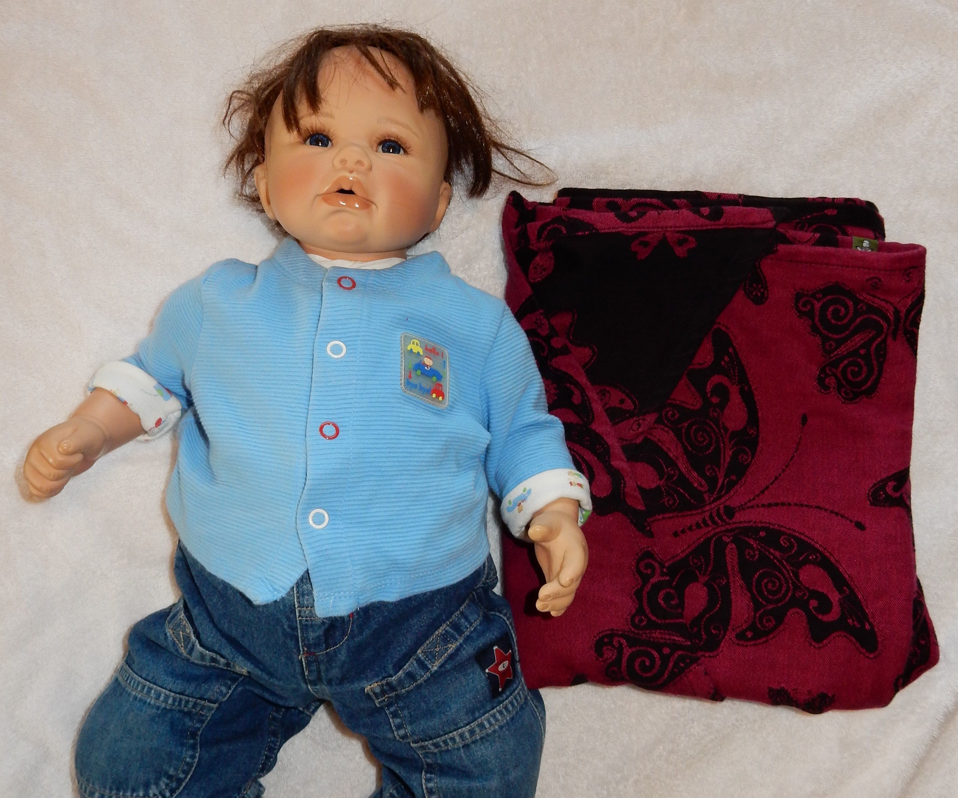 How to Tie a Kangaroo Carry With a Woven Baby Wrap